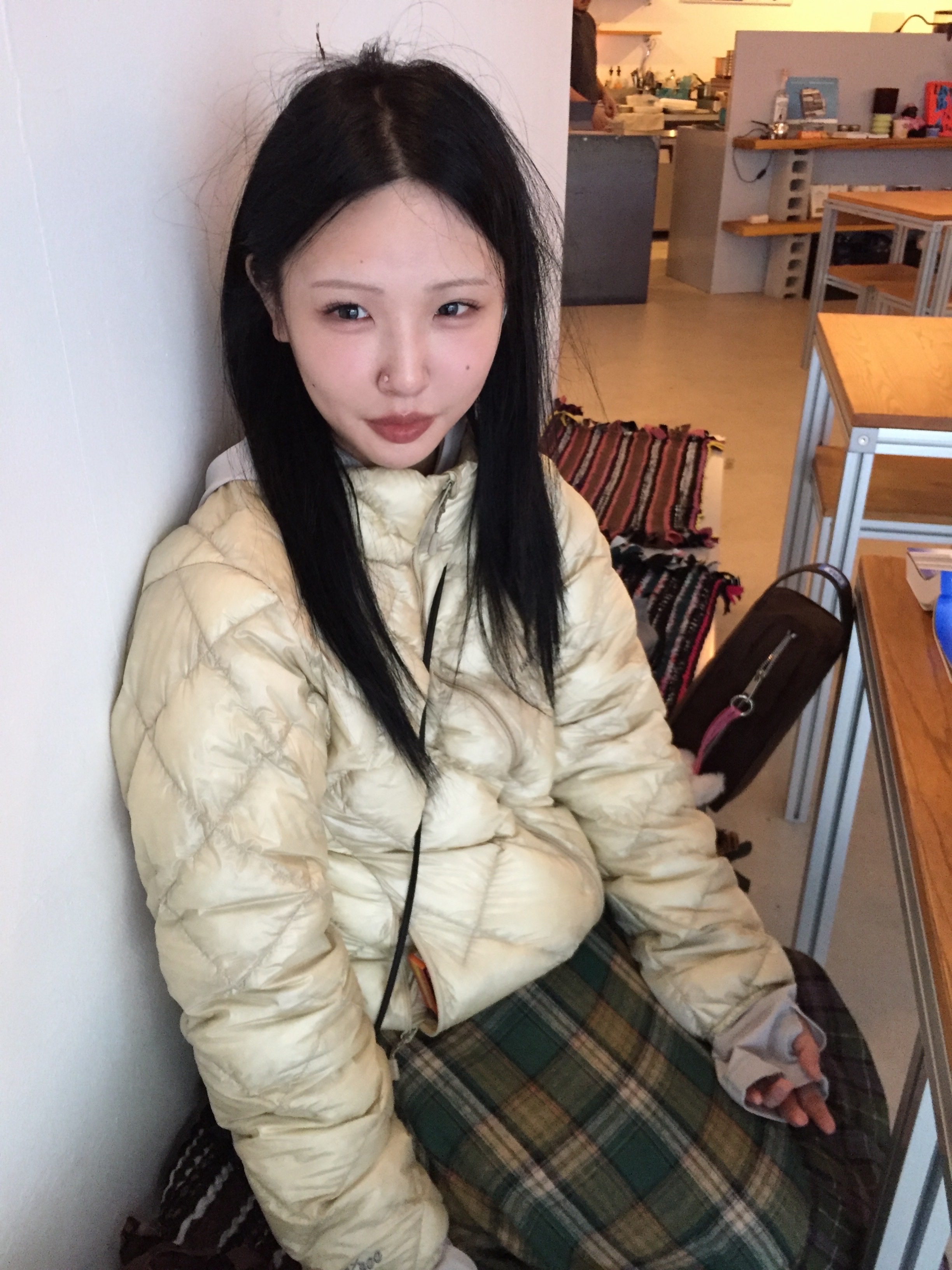 (W) Montbell Superior Down Jacket Ivory 착용 스타일 - 3