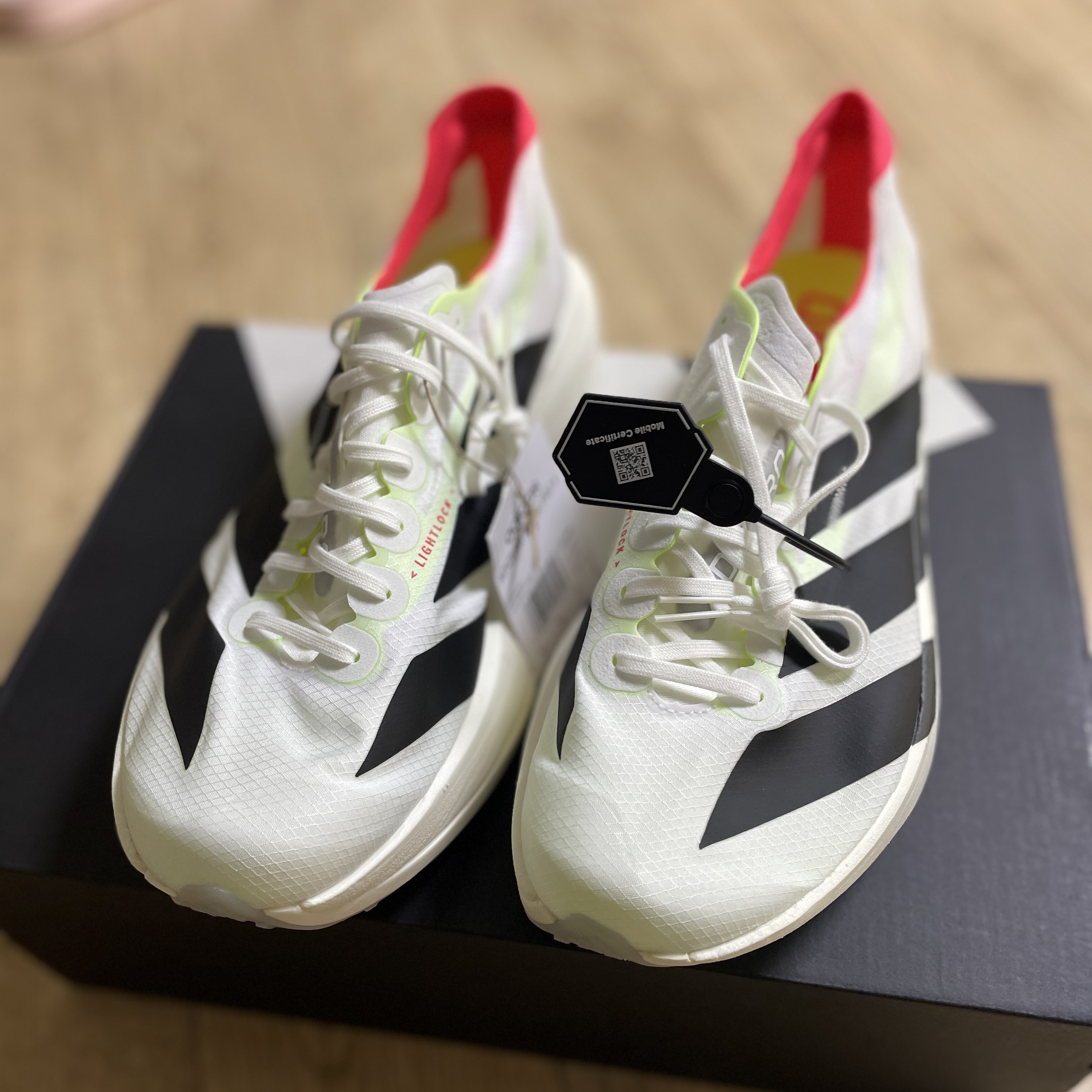 Adidas Adizero Adios Pro 4 Cloud White Core Black 착용 스타일 - 2