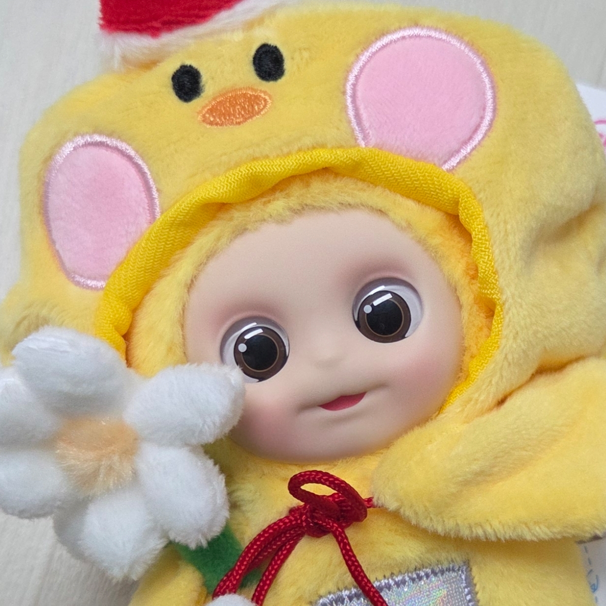 Pop Mart Teletubbies Say Hello Series Figures Sealed Case Laa Laa's Energetic Flower (Opened Case) 착용 스타일
