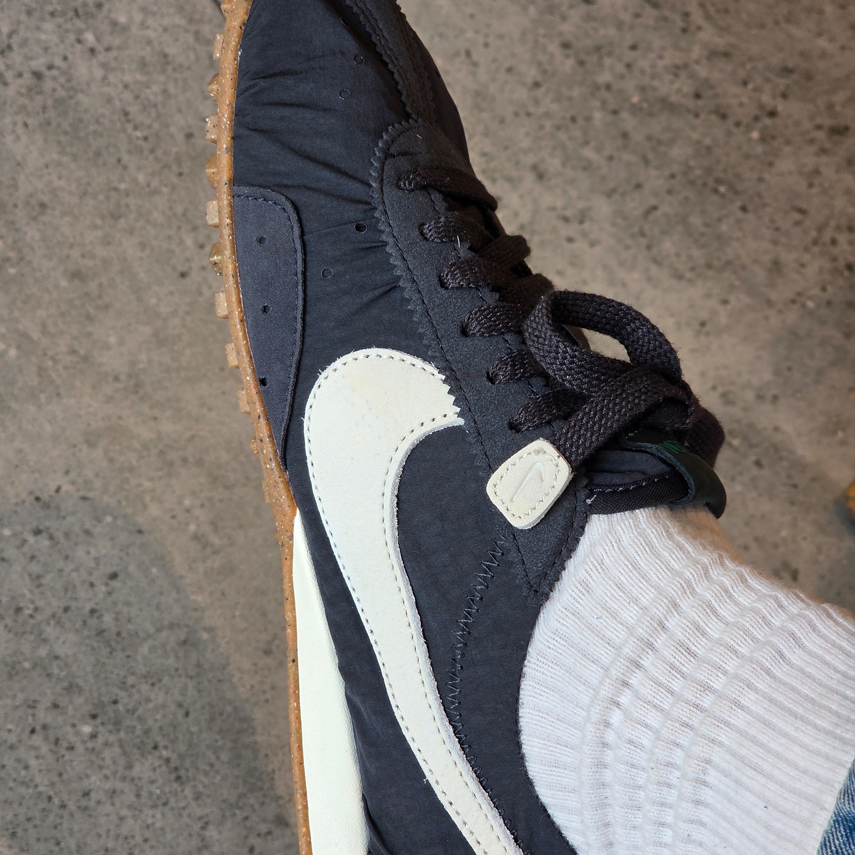 Nike x Jacquemus Moon Shoe SP Off Noir Cashmere 착용 스타일