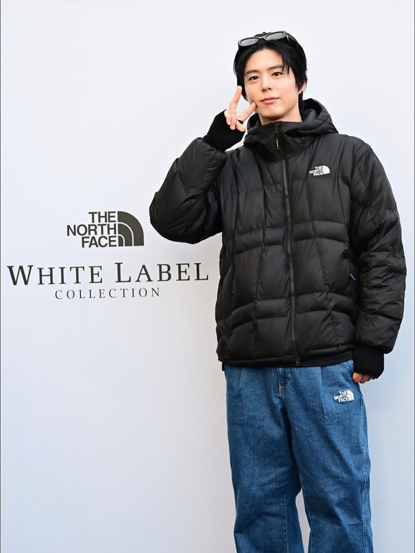 The North Face White Label Wave LT On Ball Jacket Black 착용 스타일 - 2