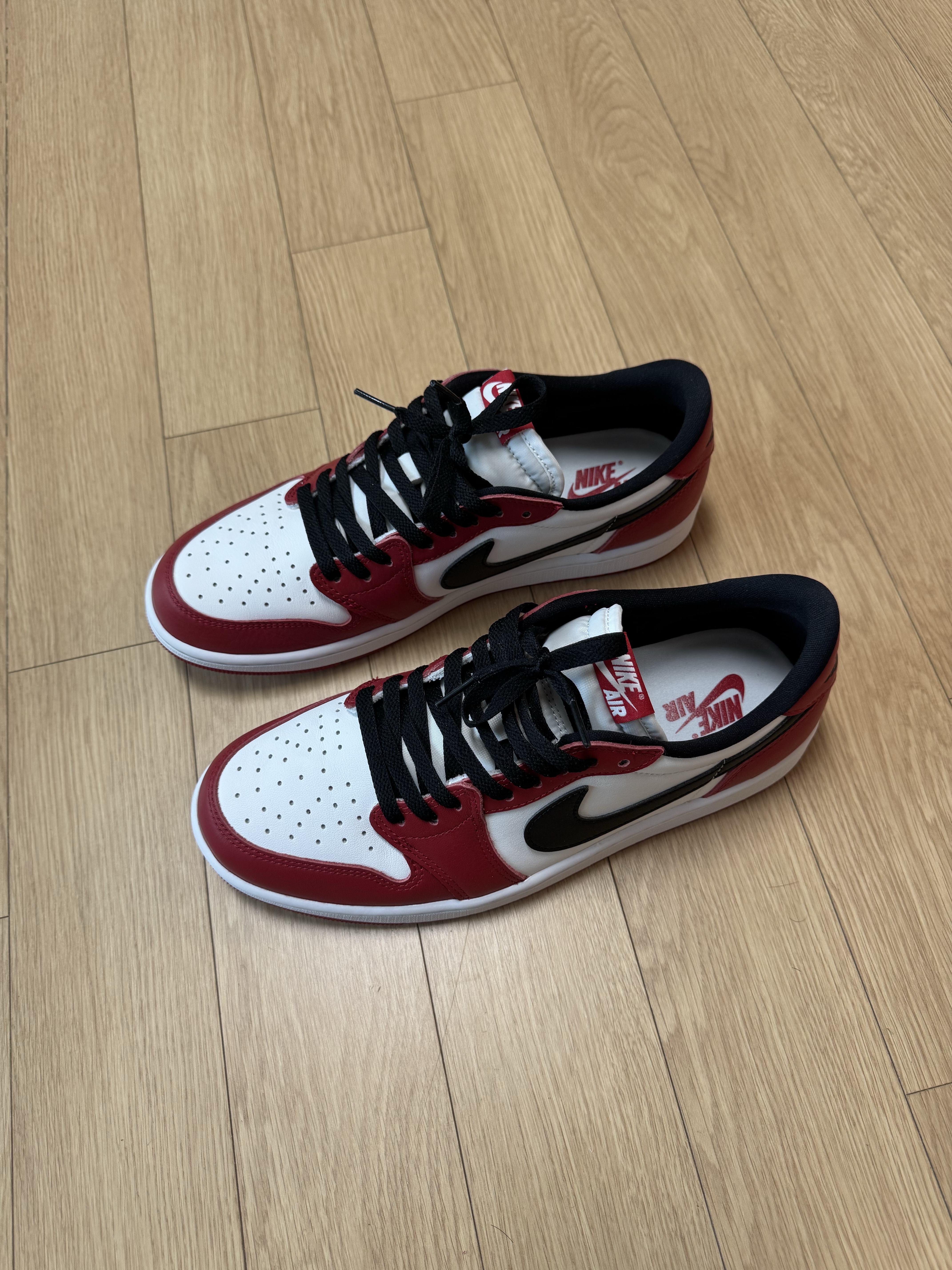Jordan 1 Retro Low OG Chicago 착용 스타일 - 1