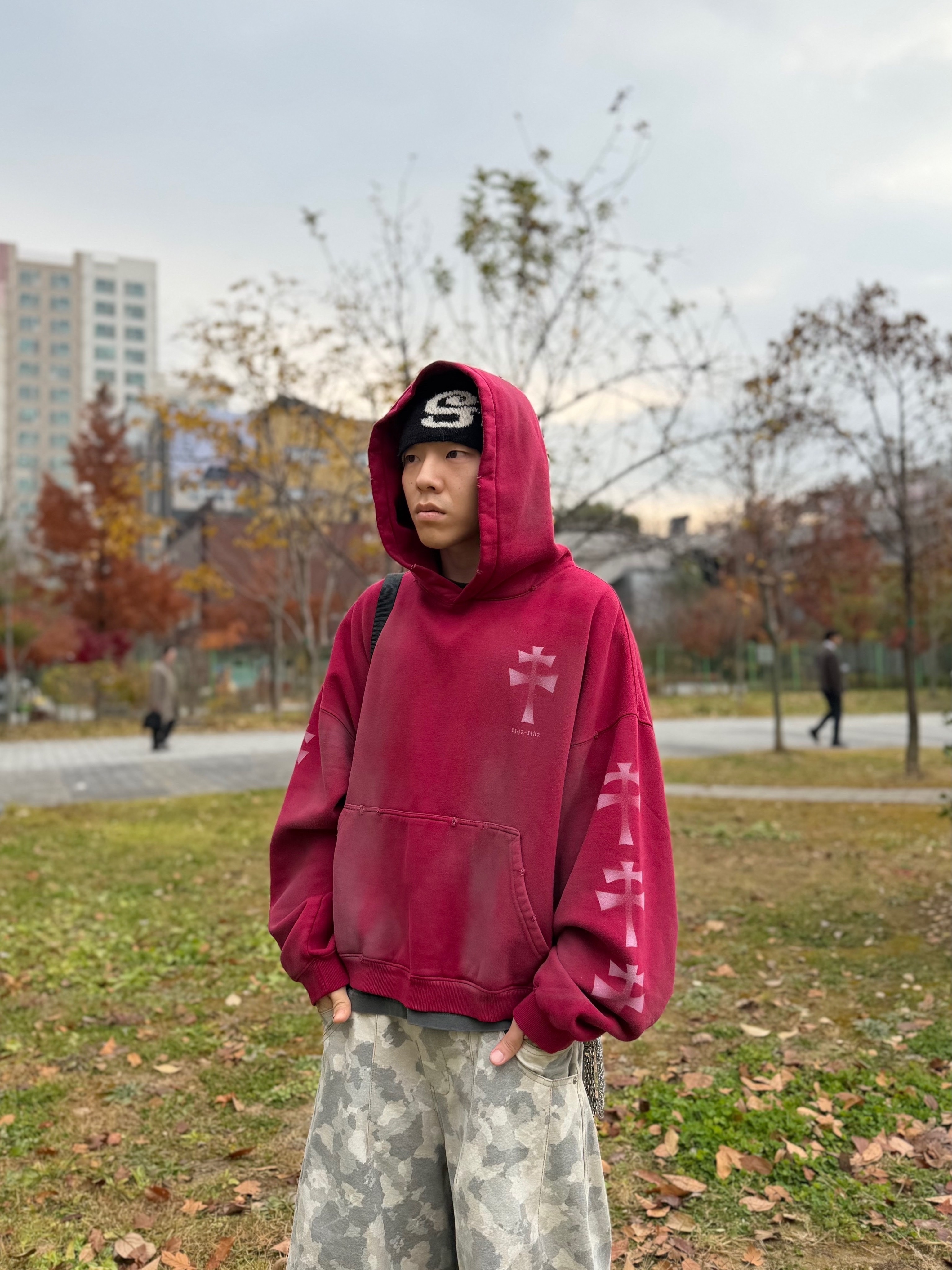 Undermycar POC USA Flag Bonded Sweat Hoodie Gray, Balenciaga Cargo Sneakers Beige Grey Red 착용 스타일 - 7