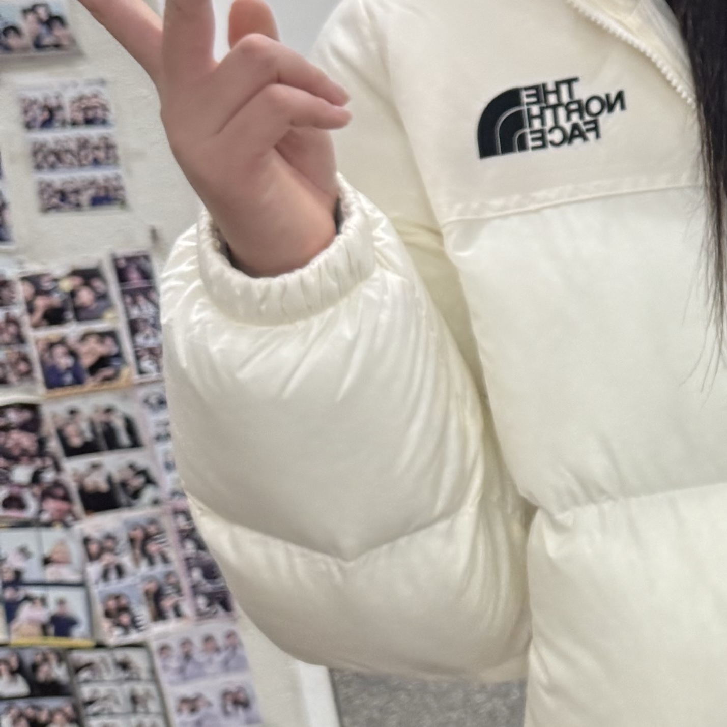 (W) The North Face Nuptse On Ball Jacket Cream 착용 스타일