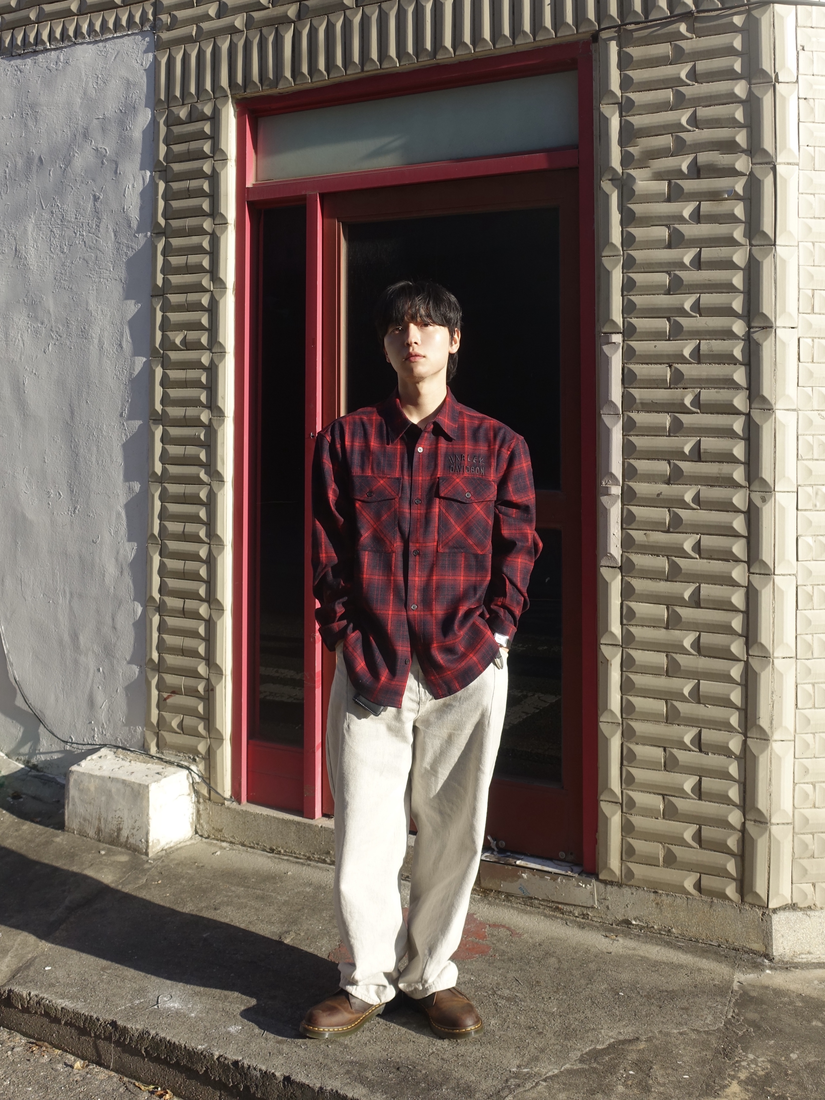 Dr. Martens 1461 Crazy Horse Dark Brown 착용 스타일 - 3