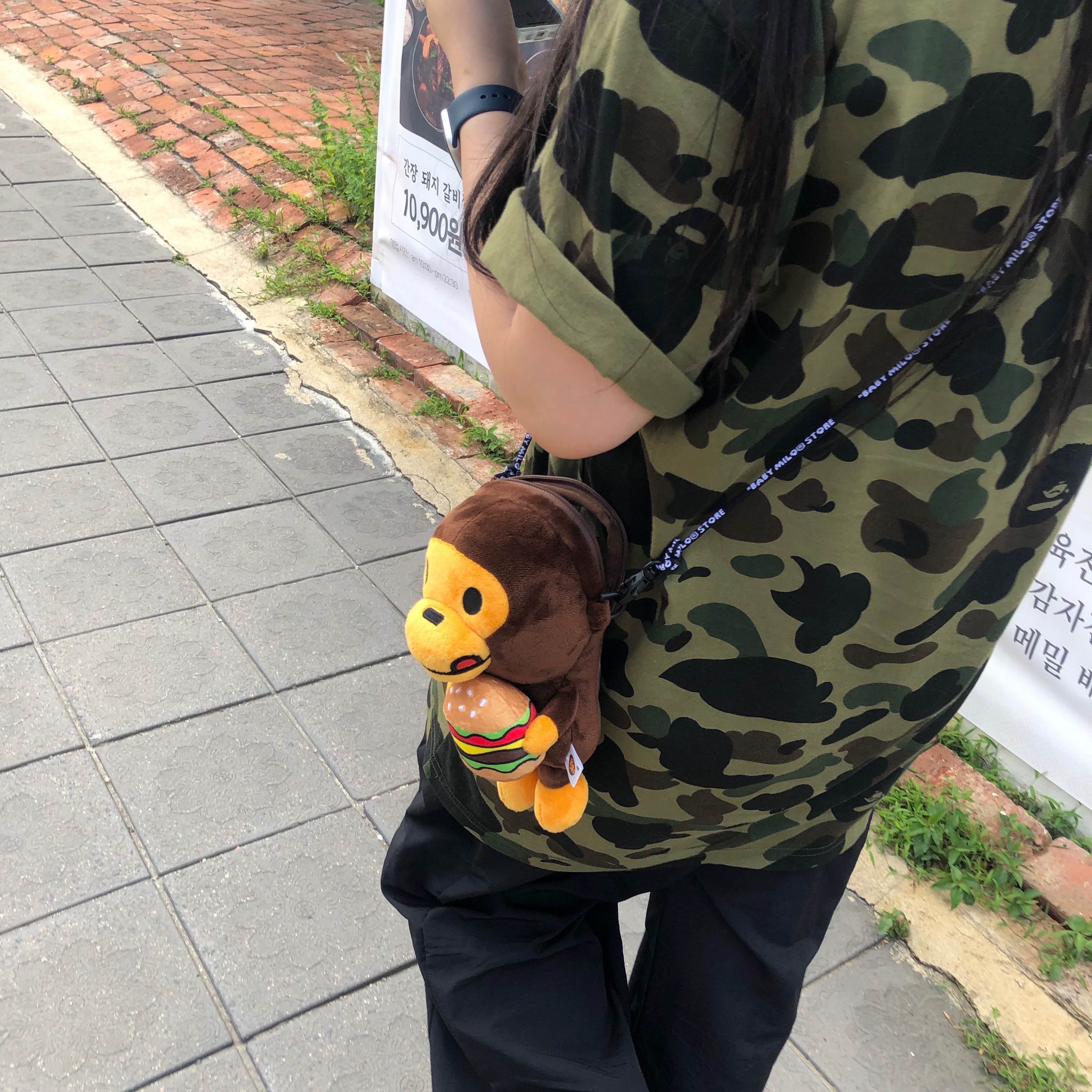 BAPE 1st Camo College T-Shirt Green, Fila Echappe Choco 착용 스타일 - 2