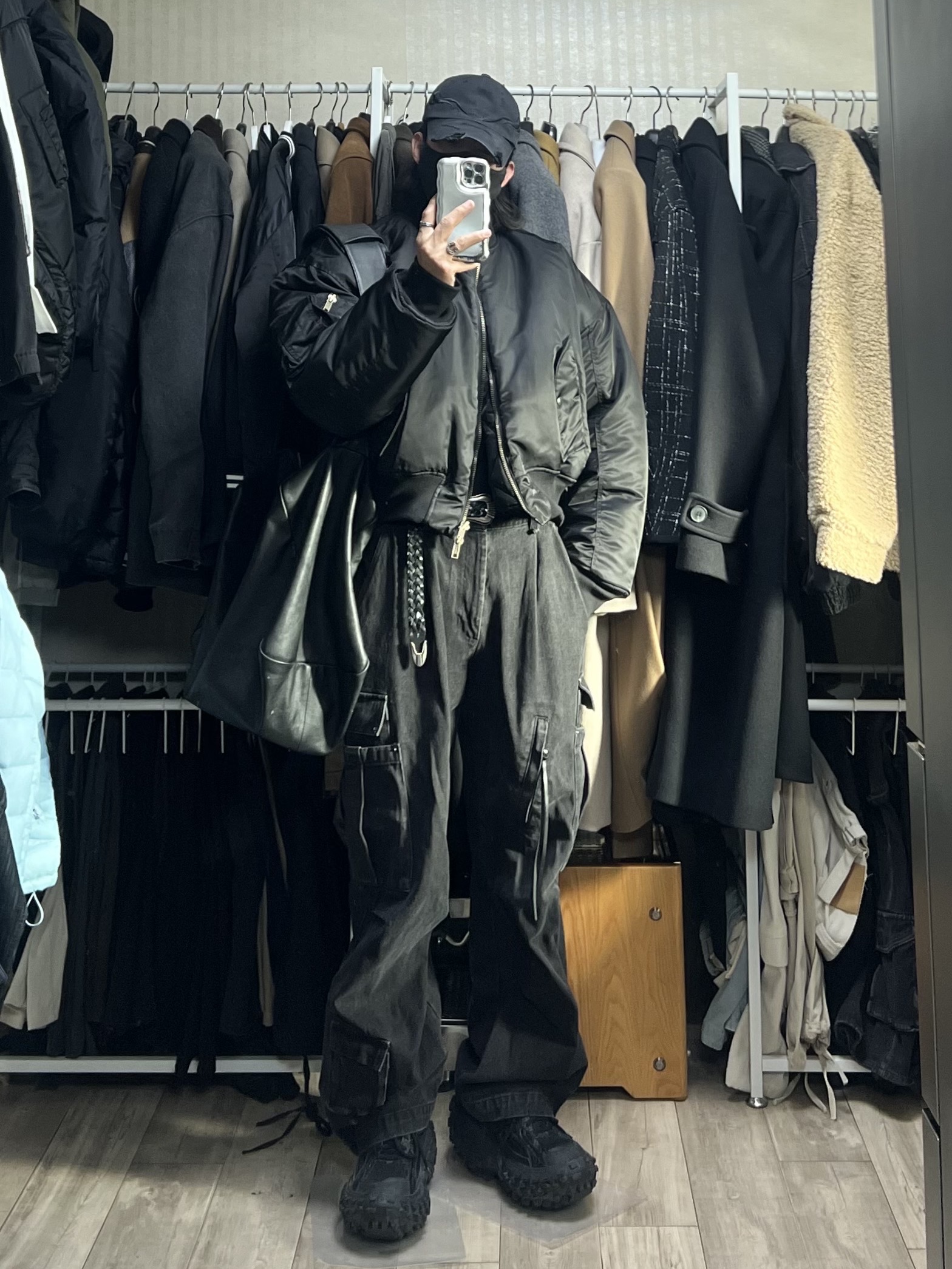 Balenciaga Defender Sneakers Black, Grailz Monster Bomber Jacket Black 착용 스타일