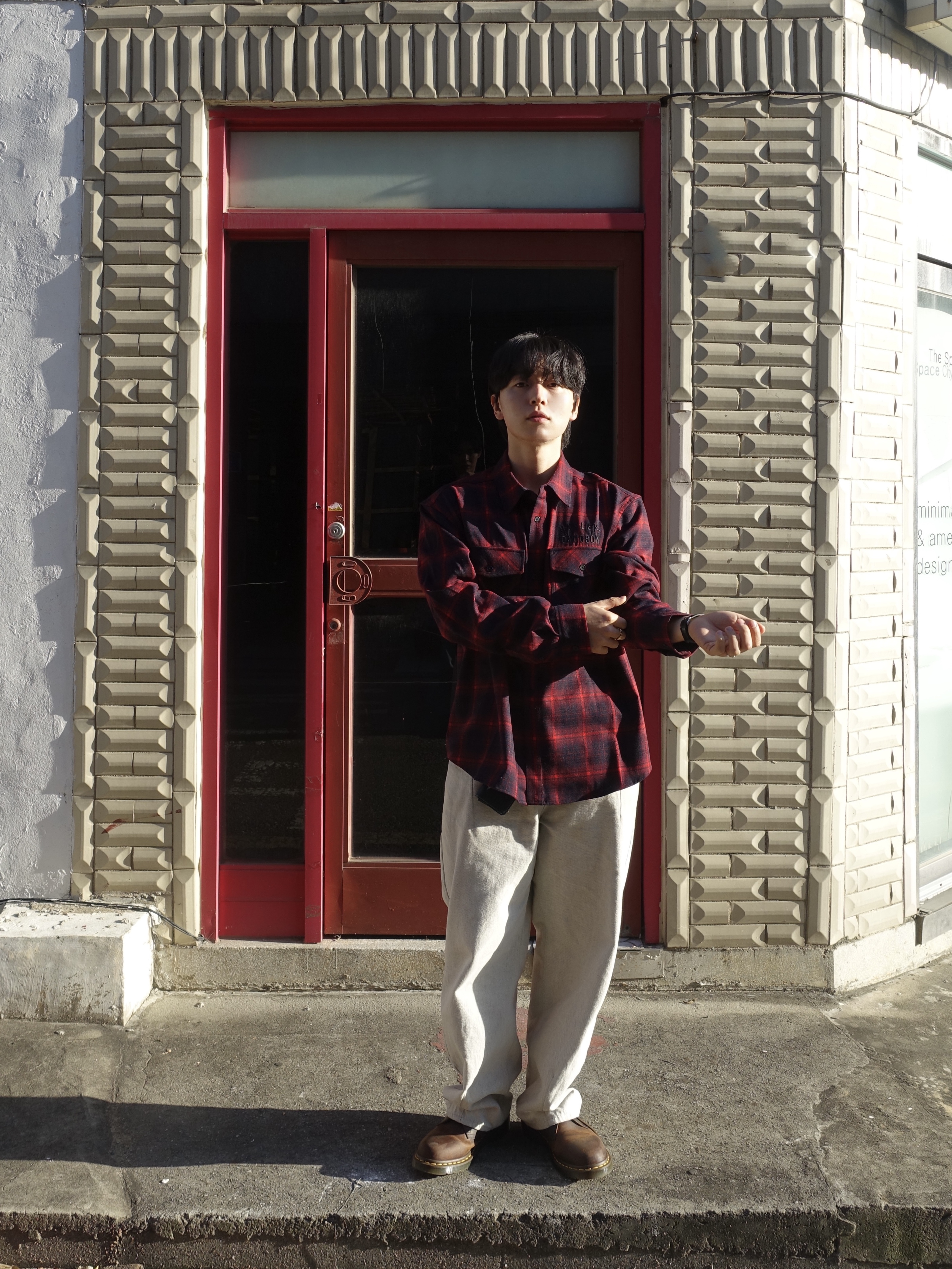 Dr. Martens 1461 Crazy Horse Dark Brown 착용 스타일 - 4