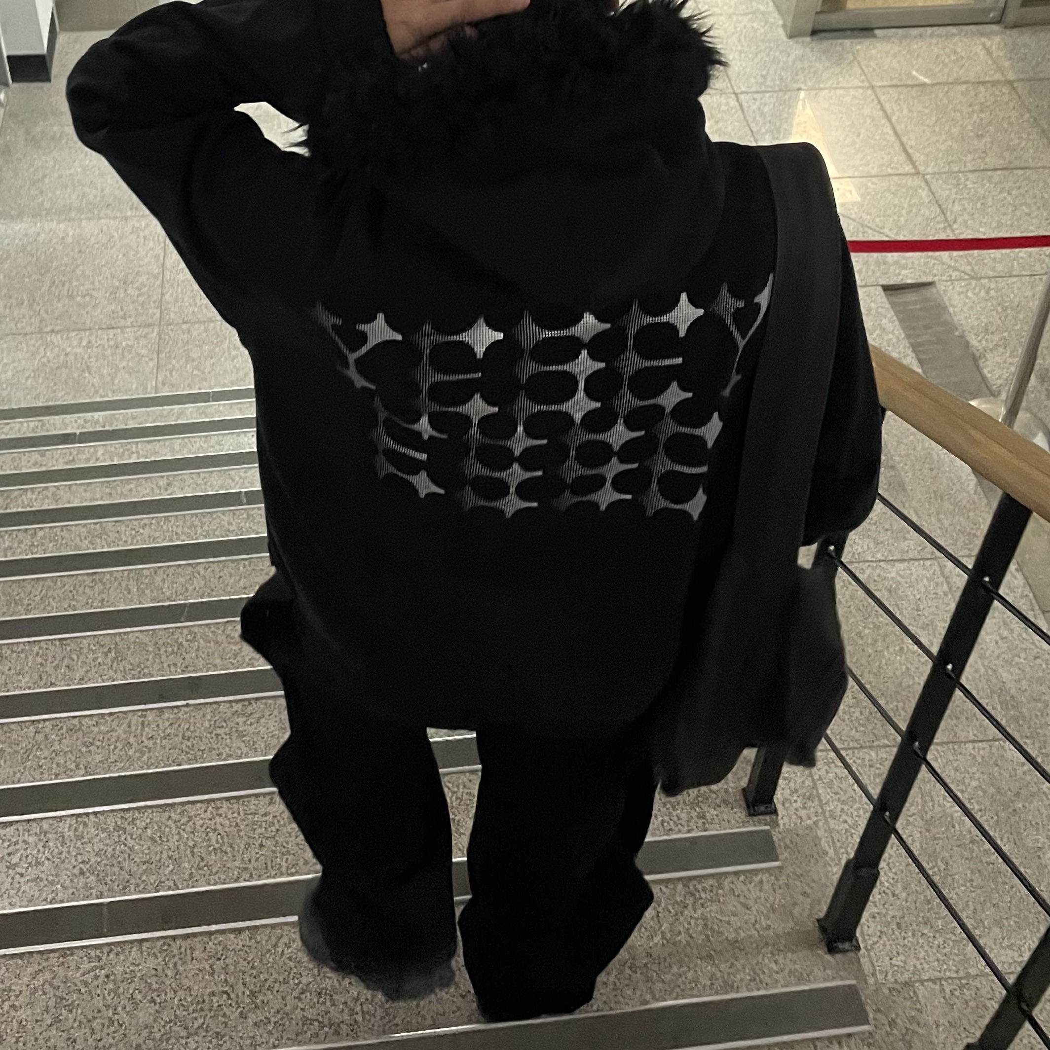 Sansan Gear Cotton Wave Pants Black, Sansan Gear X b.E Swirl Bag Charcoal 착용 스타일