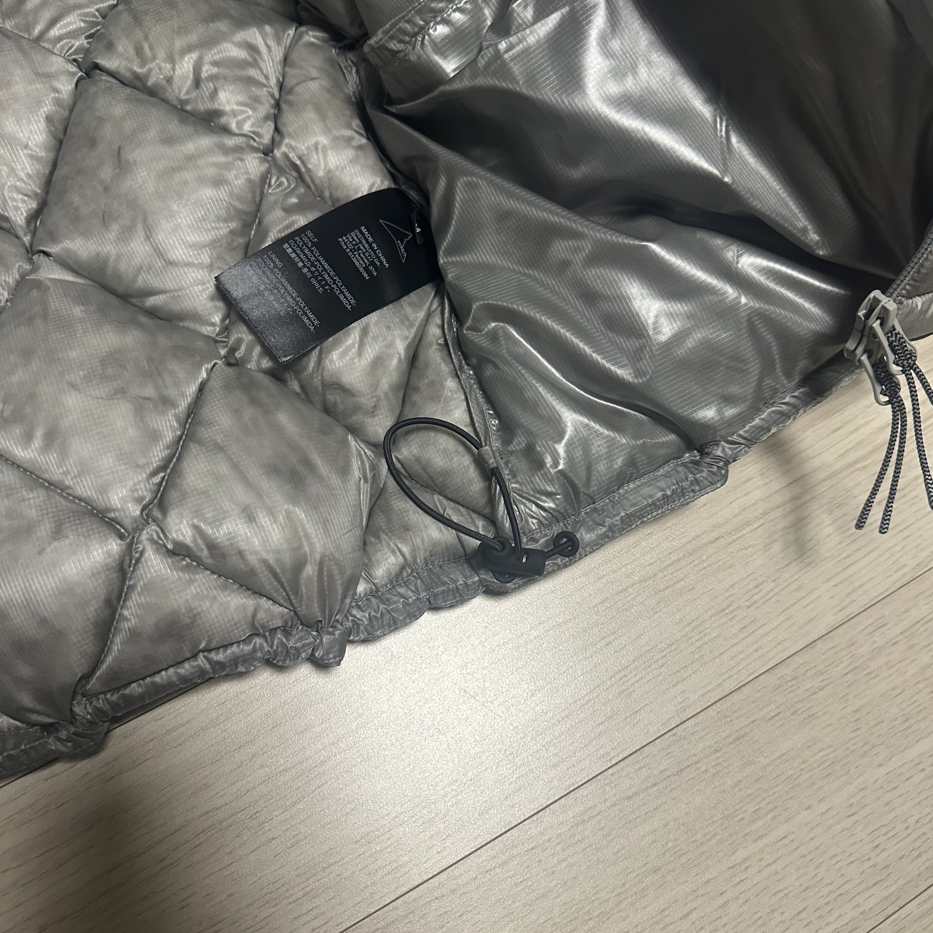 ROA Nuna 800 Fill Power Hooded Down Jacket Silver 착용 스타일 - 3