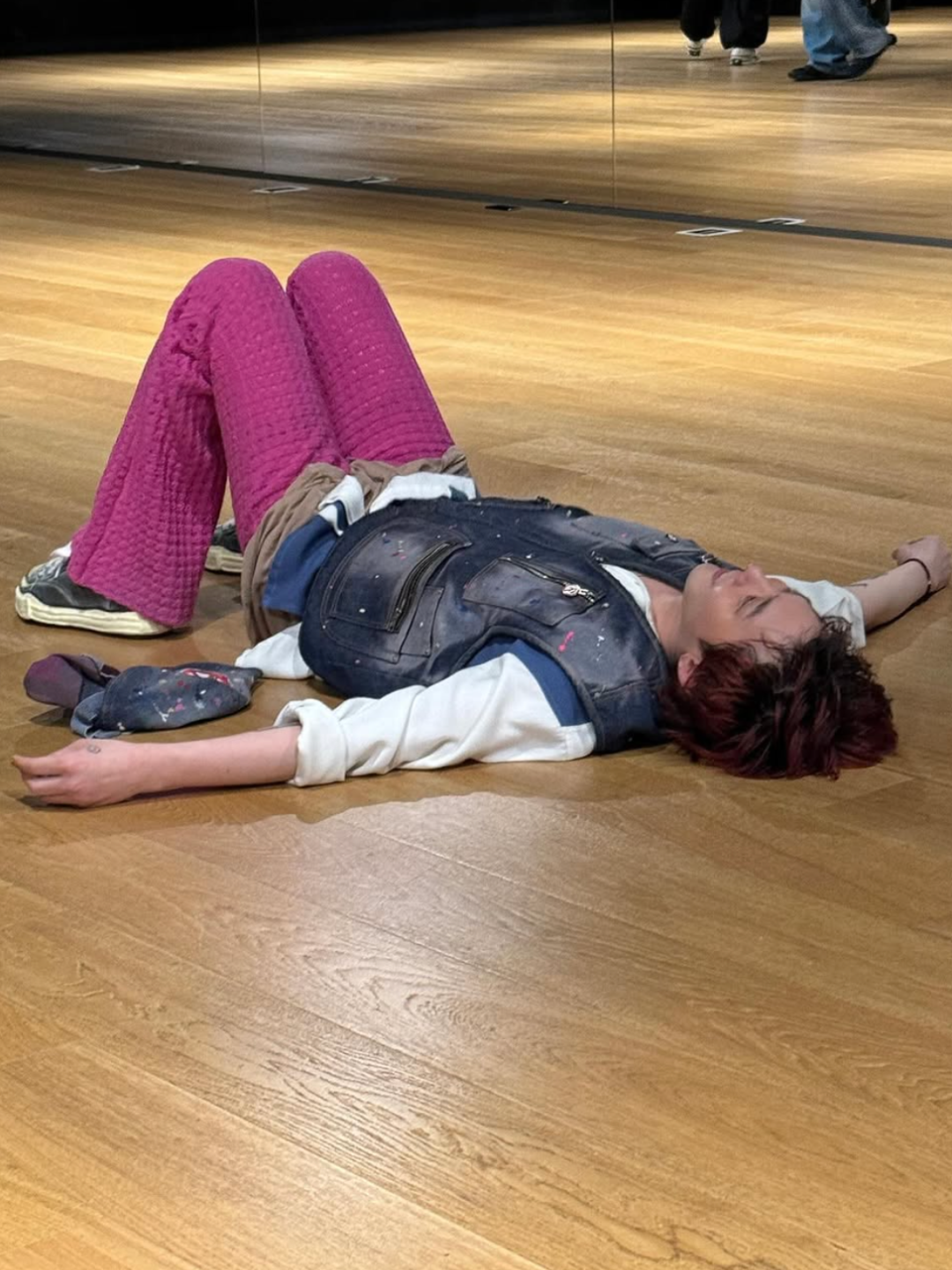 Maison Mihara Yasuhiro Peterson OG Sole Canvas Low-top Sneakers Natural, Maison Mihara Yasuhiro Baker Canvas Low-top Sneakers Multi 착용 스타일 - 3