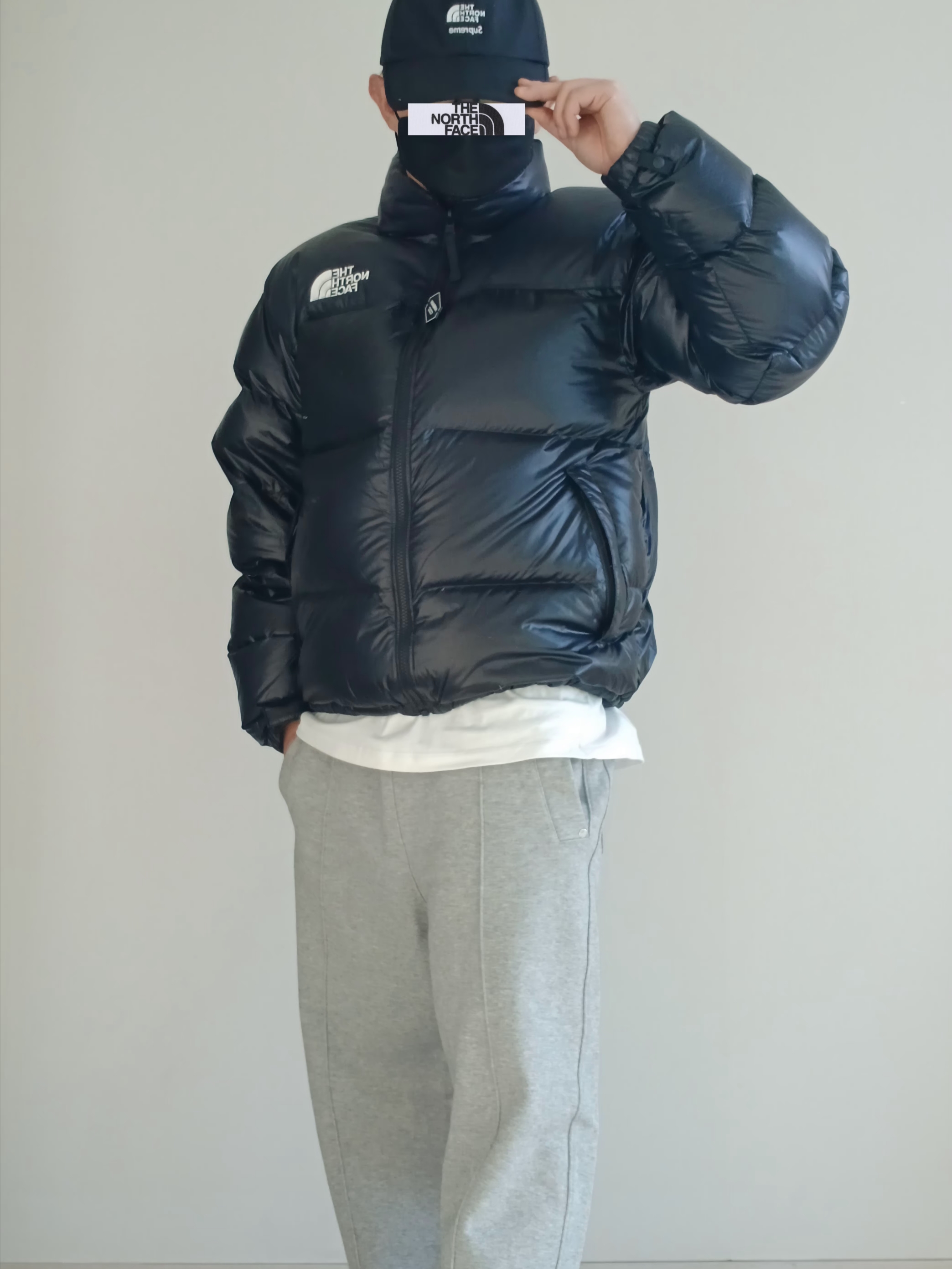 Supreme Small Box LS T-Shirt White - 24SS, SATUR Teo Cotton Banding Sweatpants Melange Gray 착용 스타일 - 8