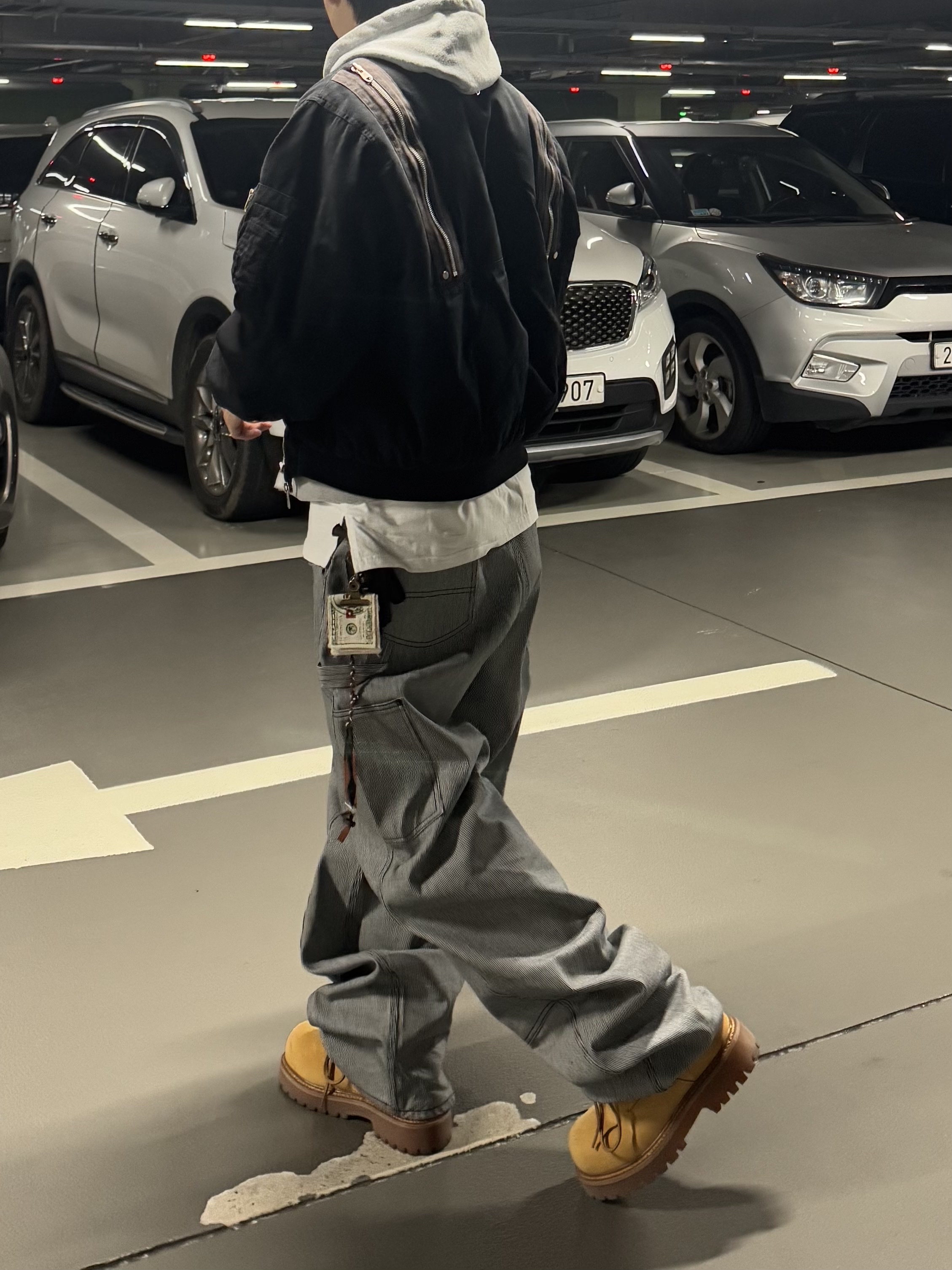 Undermycar Rumlow Back Zip Cotton Garment Bomber Dark Gull - 22FW, Undermycar Stripe Engineers Double Knee Work Pants Black Stripe - 24FW 착용 스타일 - 2