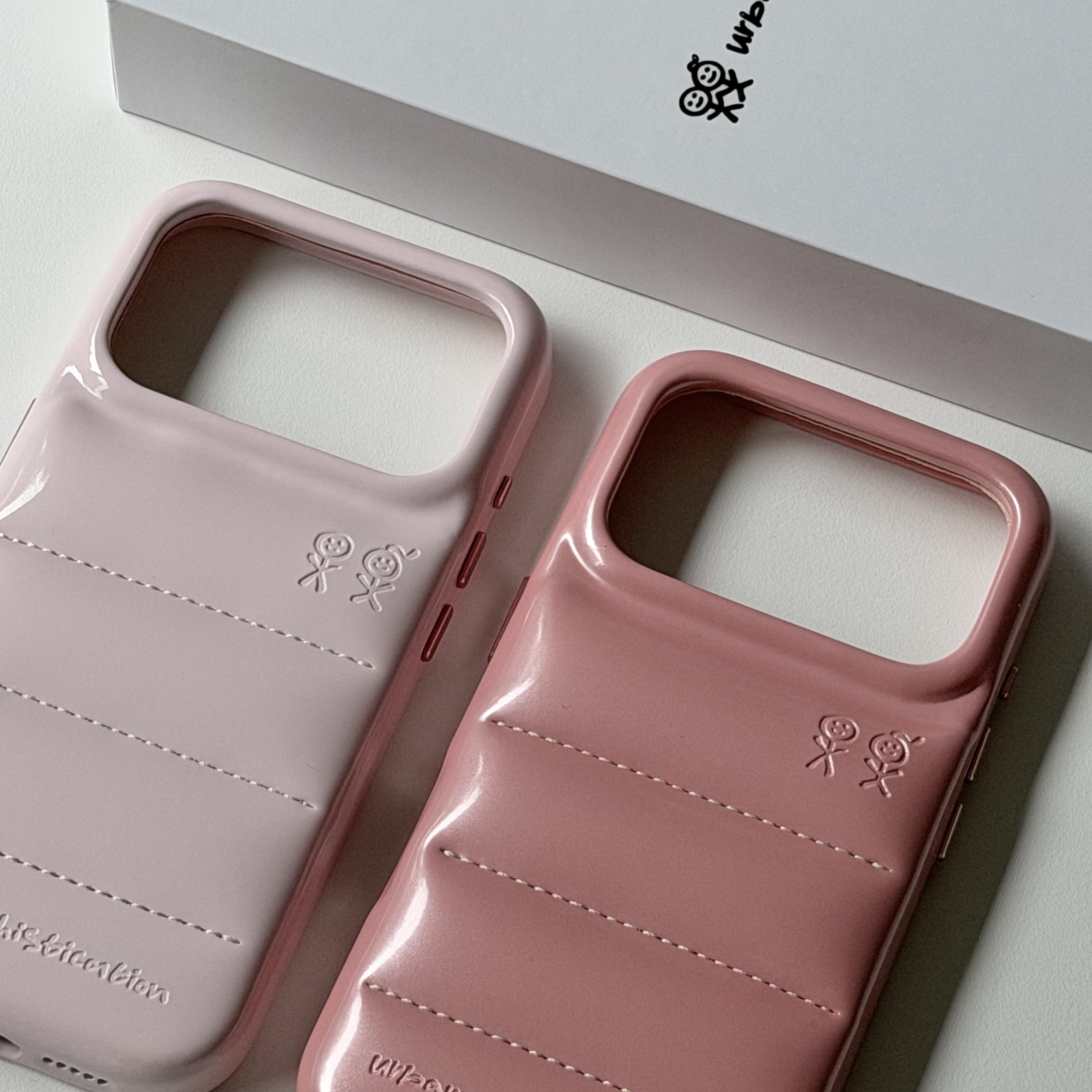 Urbansophistication The Puffer Case Ballerina, Urbansophistication The Puffer Case Strawberry Frozen Yogurt 착용 스타일