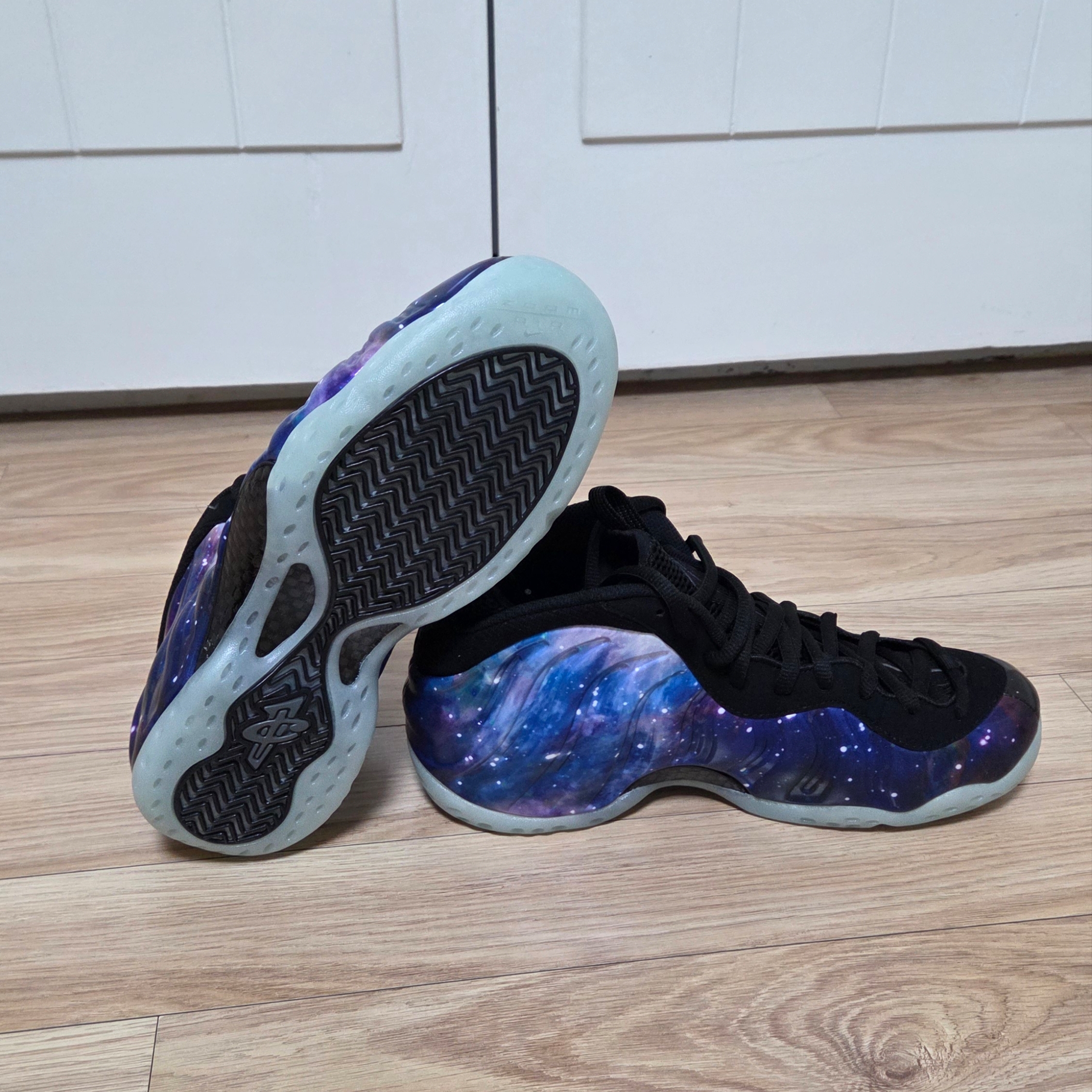 Nike Air Foamposite One Galaxy 착용 스타일 - 2