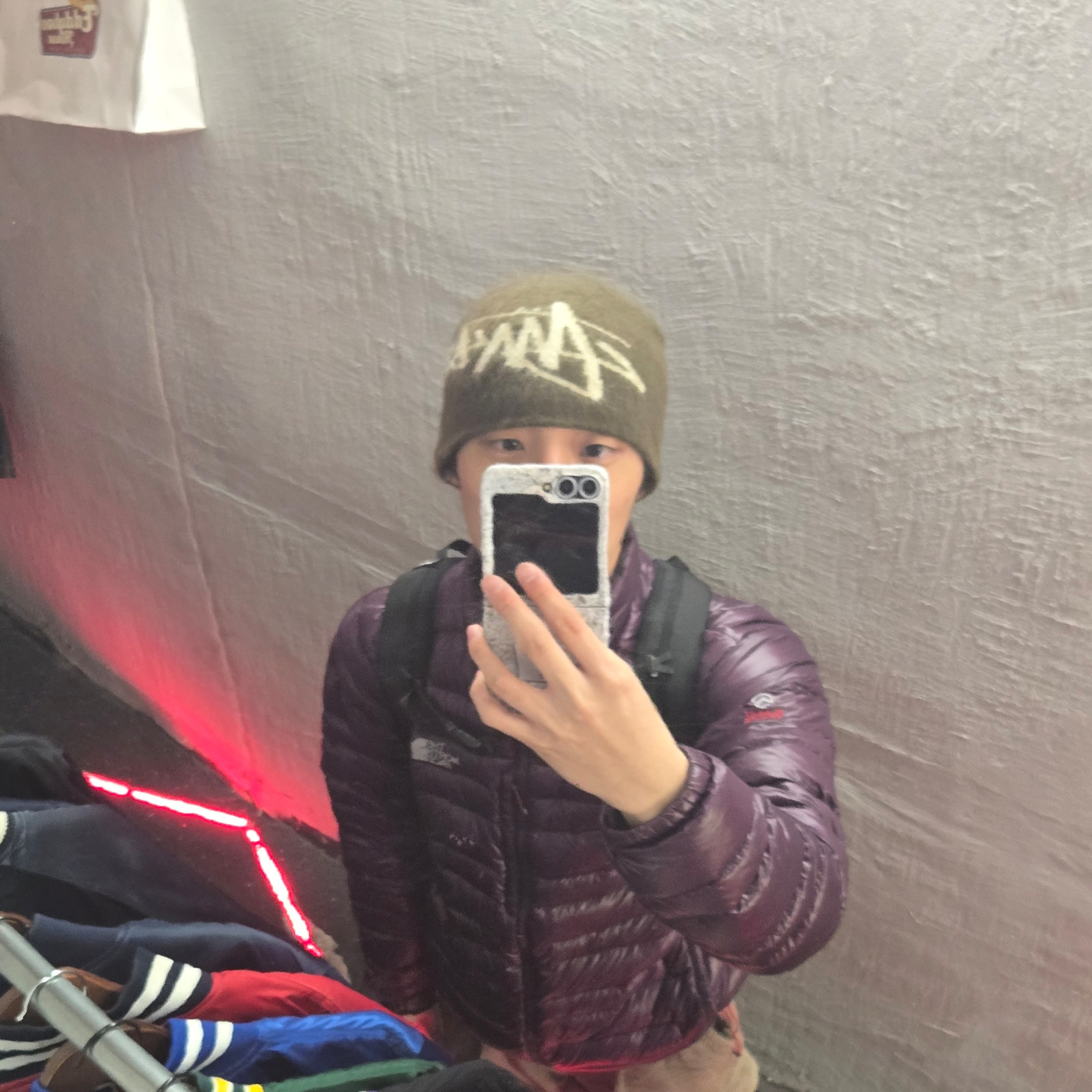 Stussy Brushed Out Stock Skullcap Beanie Brown, Ive Official Light Stick Ver.1 착용 스타일 - 1