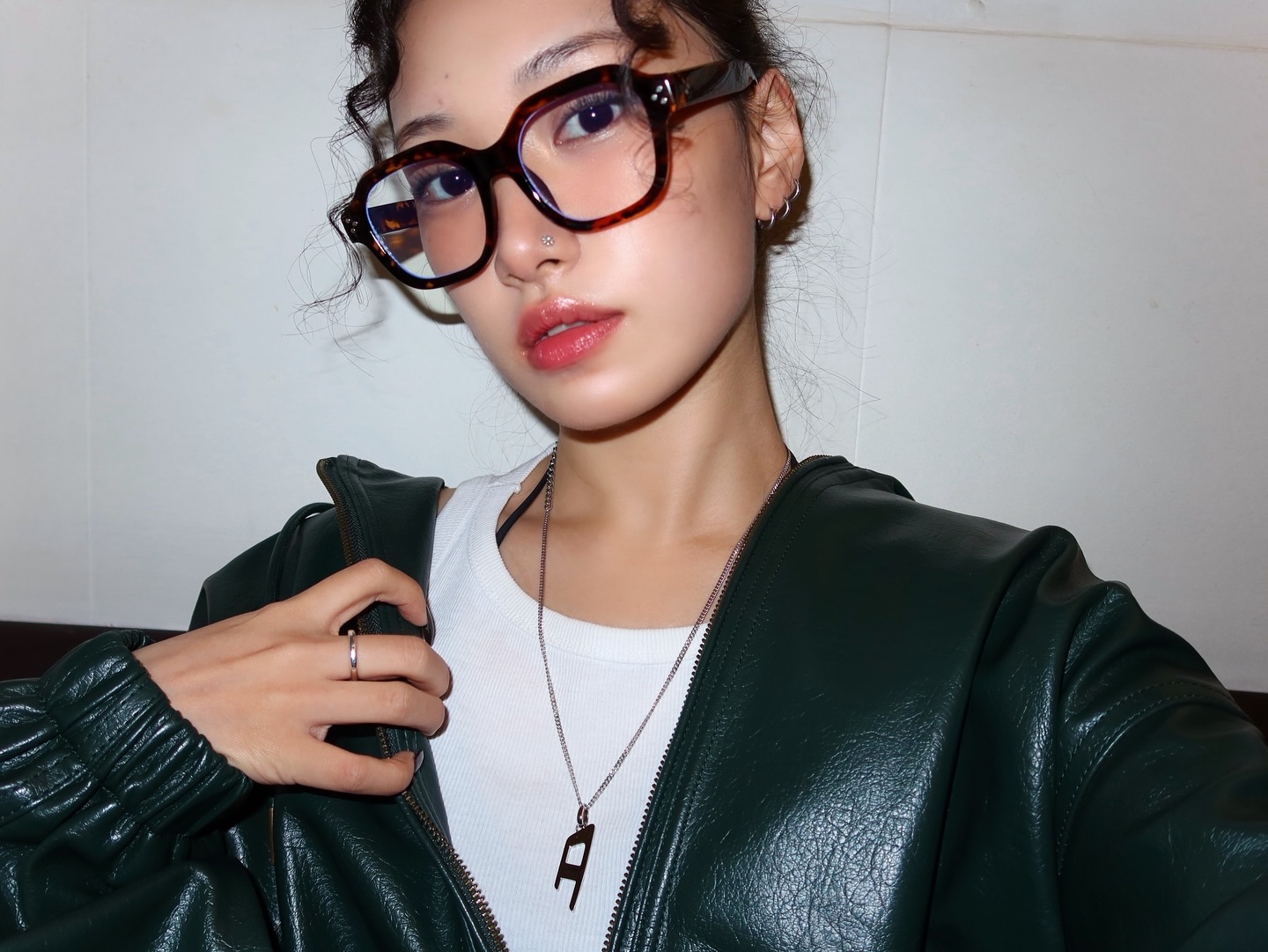 Diesel Dx1625040 Stainless Steel D Logo Pendant Necklace Silver 착용 스타일