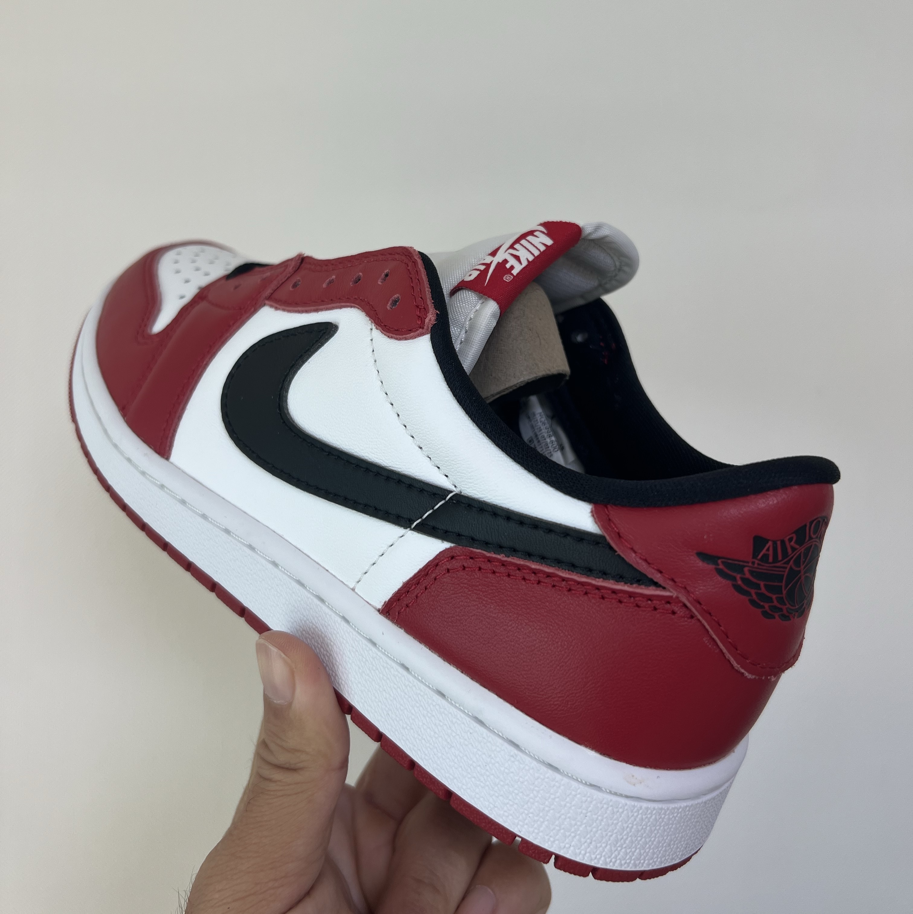 Jordan 1 Retro Low OG Chicago 착용 스타일 - 2