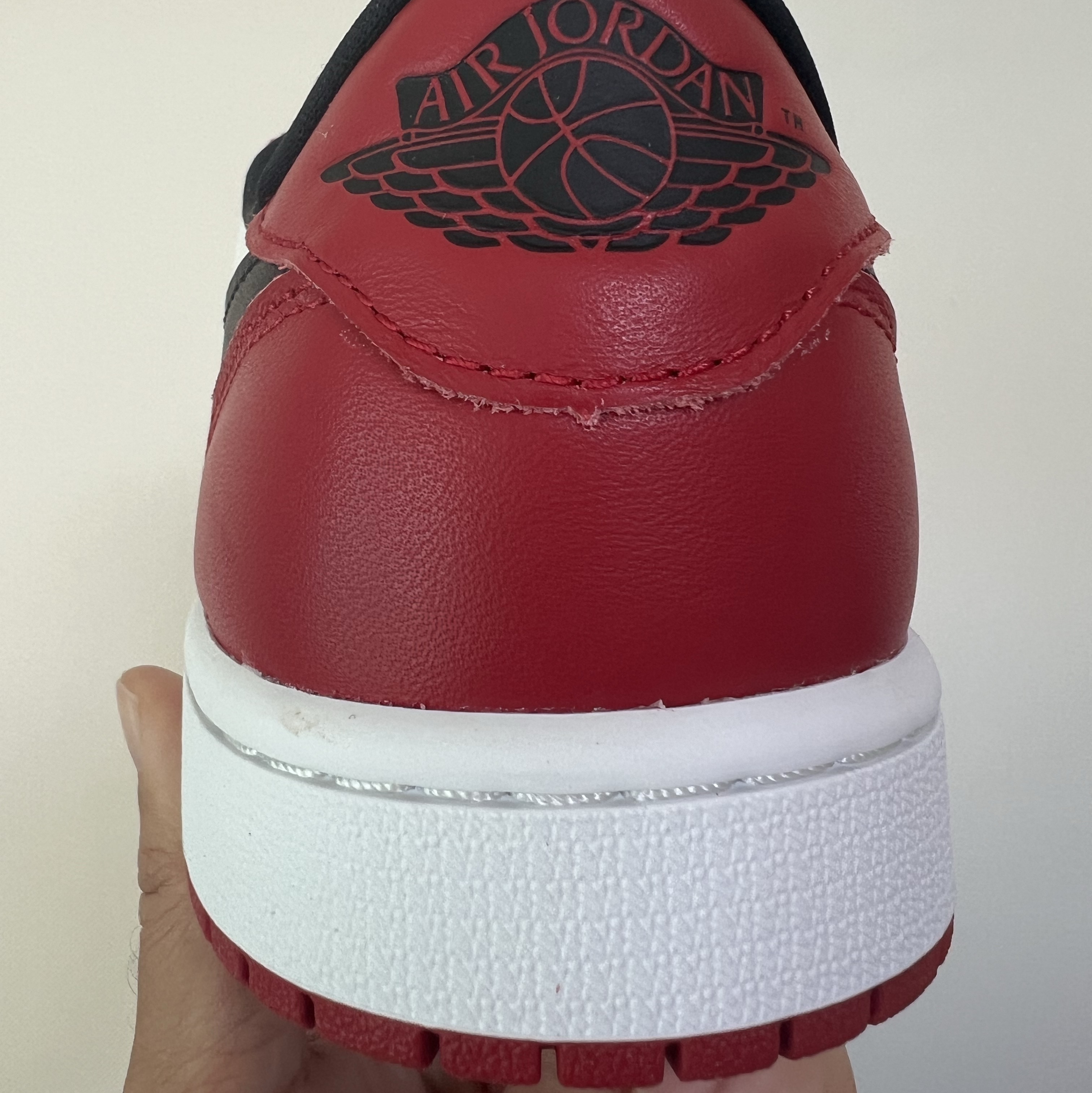 Jordan 1 Retro Low OG Chicago 착용 스타일 - 3