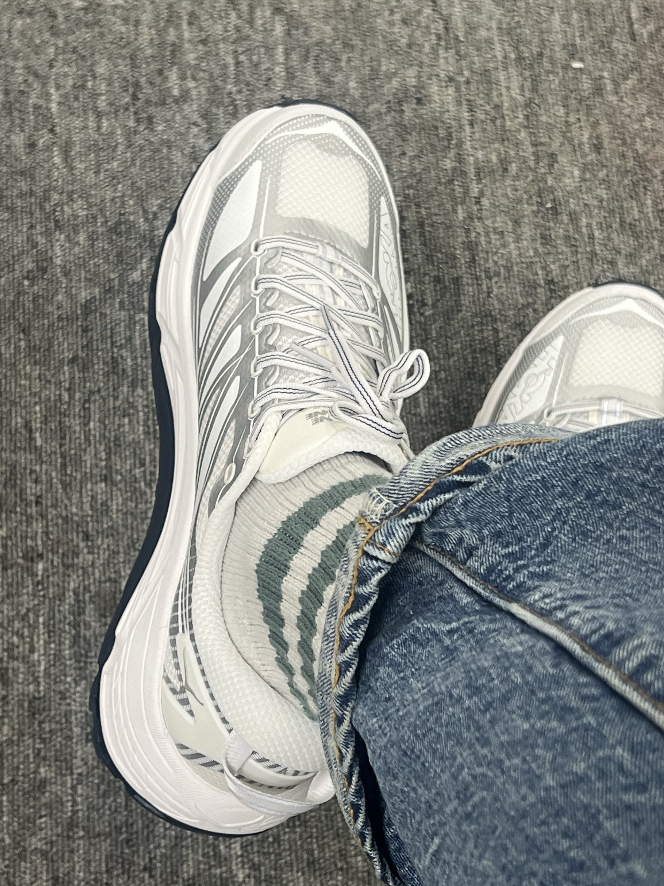 Hoka Mafate Speed 2 White Silver - 25FW, Warehouse & Co. Lot 2nd-Hand 1100 Pants Used Wash Light Indigo 착용 스타일