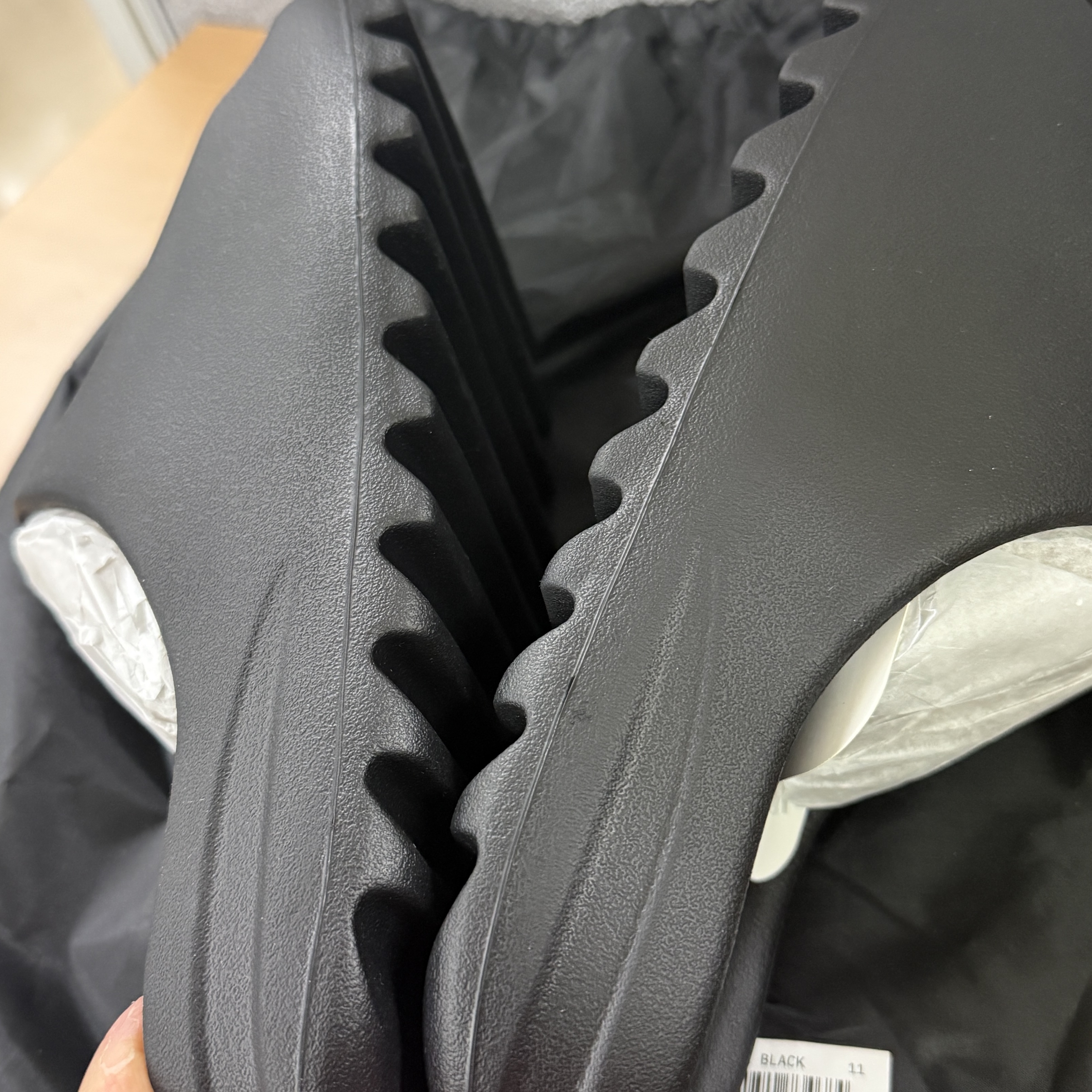 Yeezy YS-01 Black 착용 스타일 - 4