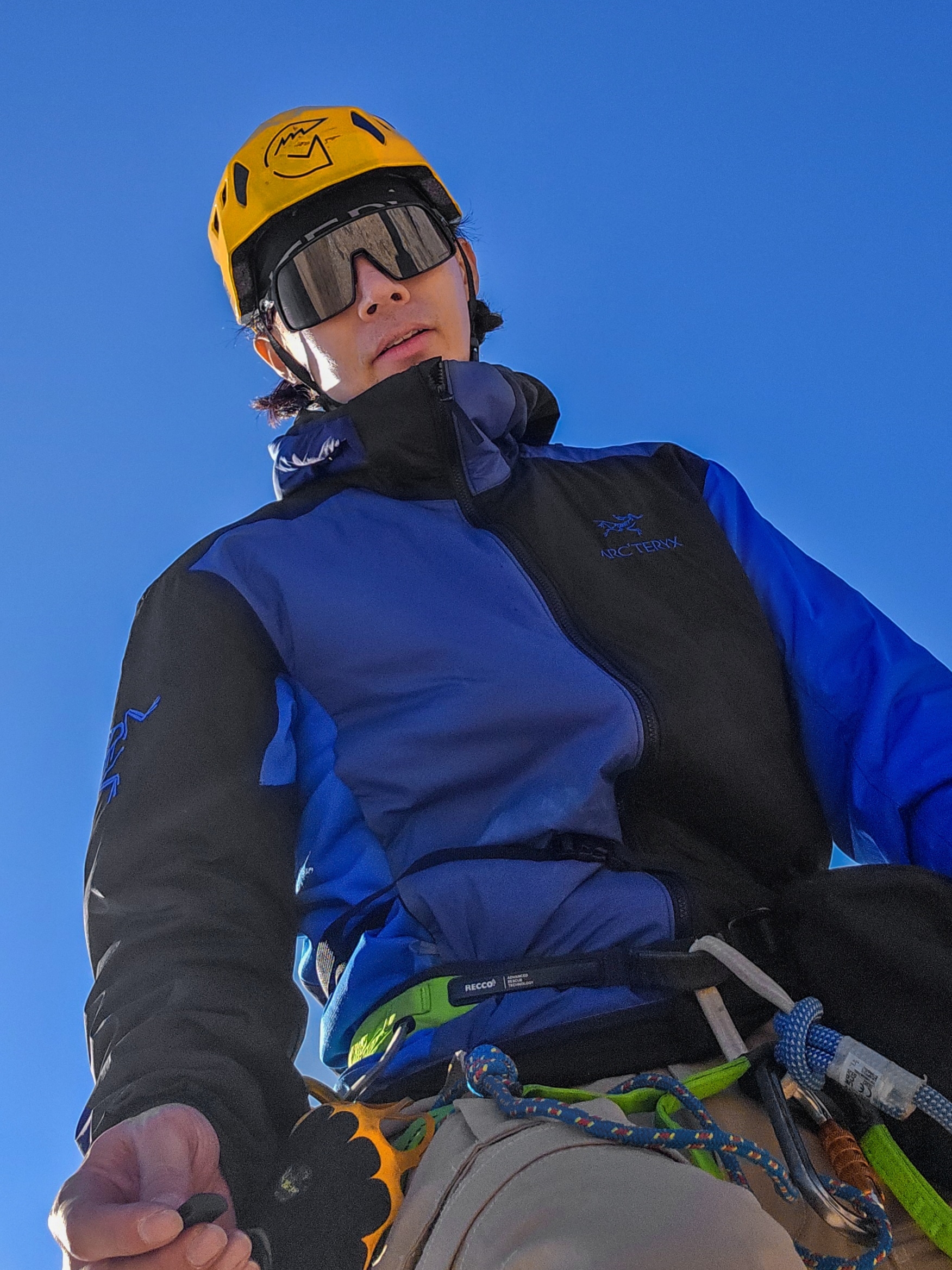 Arc'teryx x Beams Atom LT Hoody Boro Blue, Nike ACG Smith Summit Cargo Pants Khaki Iron Ore - Asia 착용 스타일 - 5