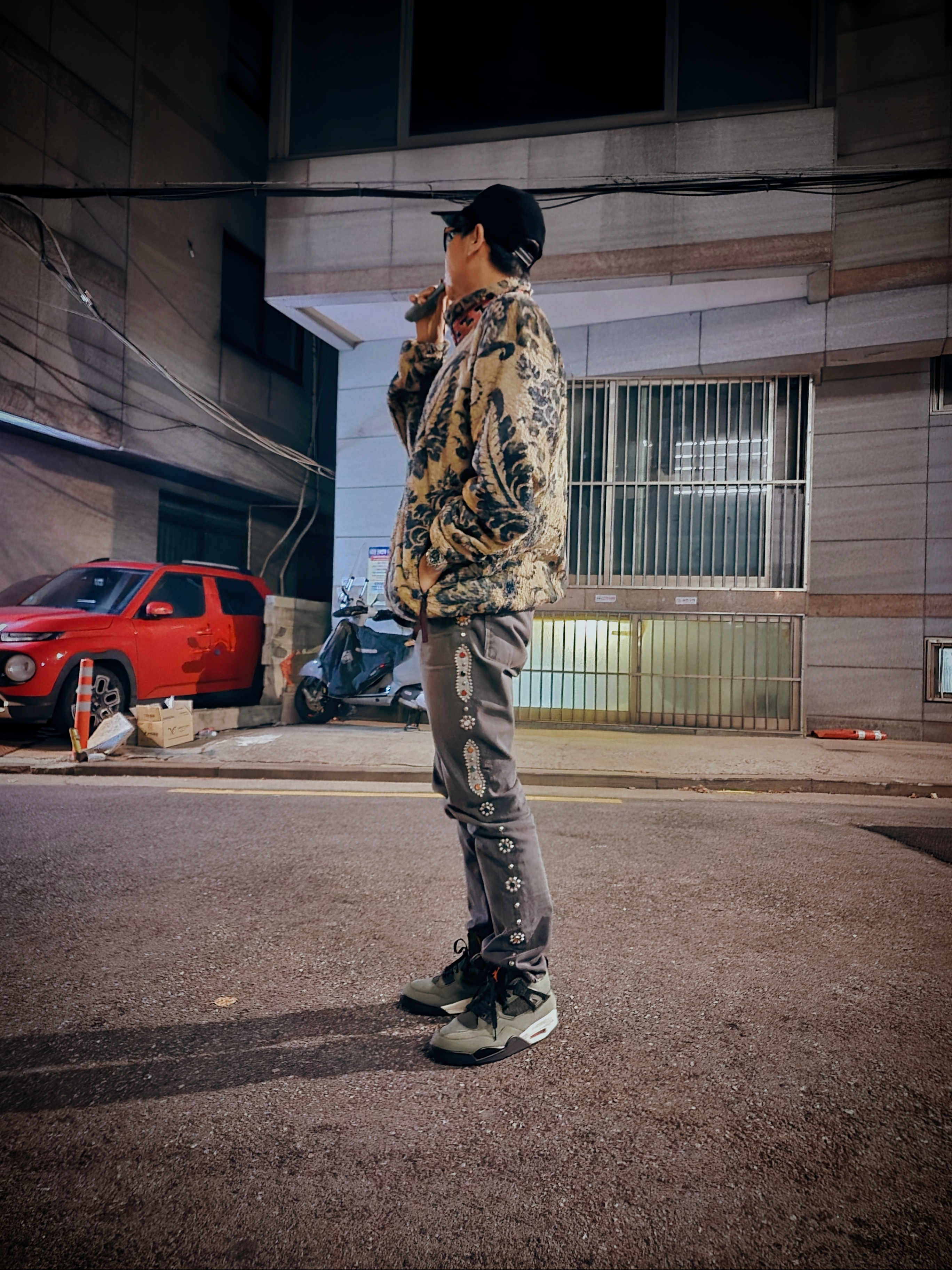 Kapital Damask Pattern Maria Fleece Zip Blouson Beige, Kapital 14 oz. Denim 5P Monkey Cisco Gemstone Pants Black 착용 스타일