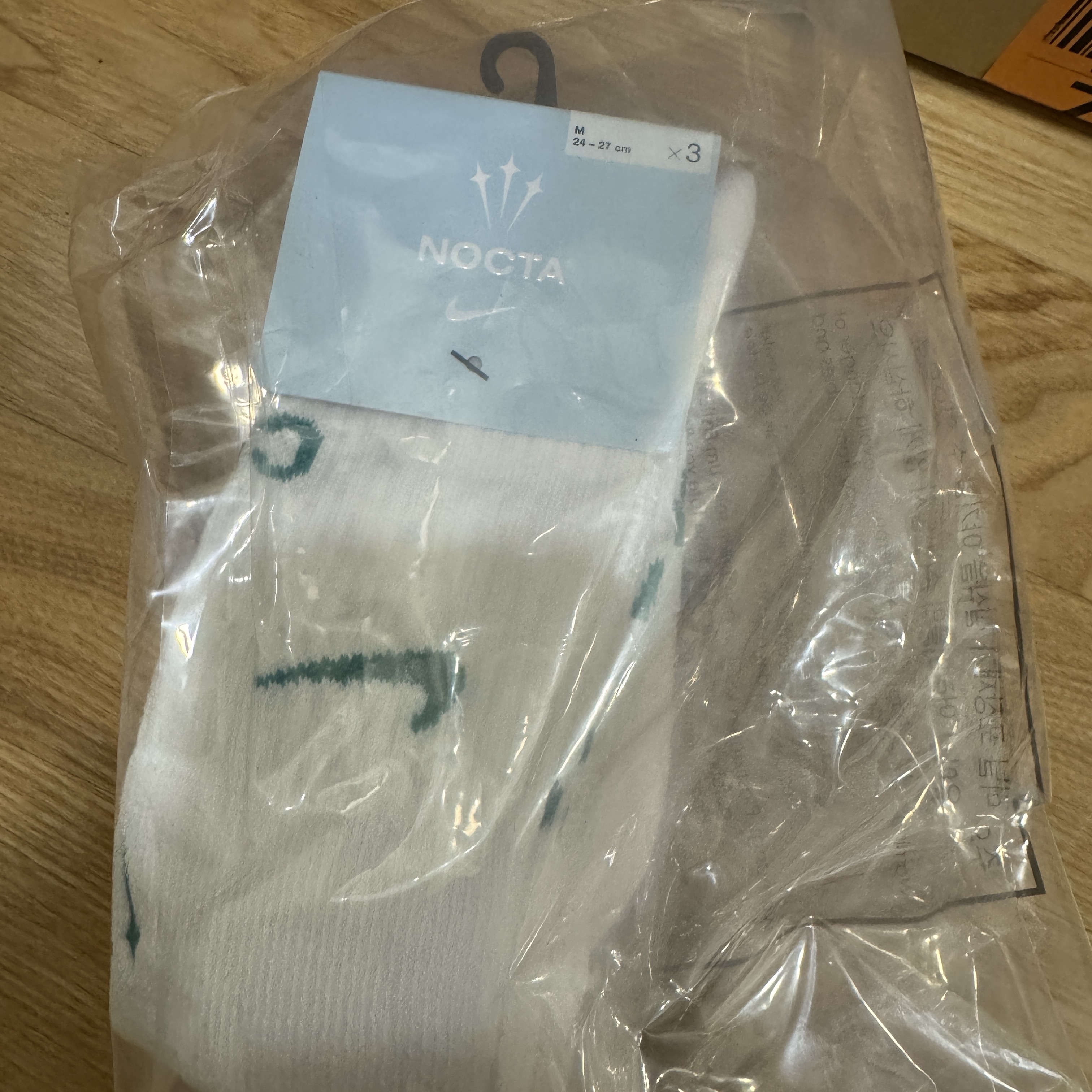 Nike x Drake Nocta Crew Socks White Neptune Green 착용 스타일