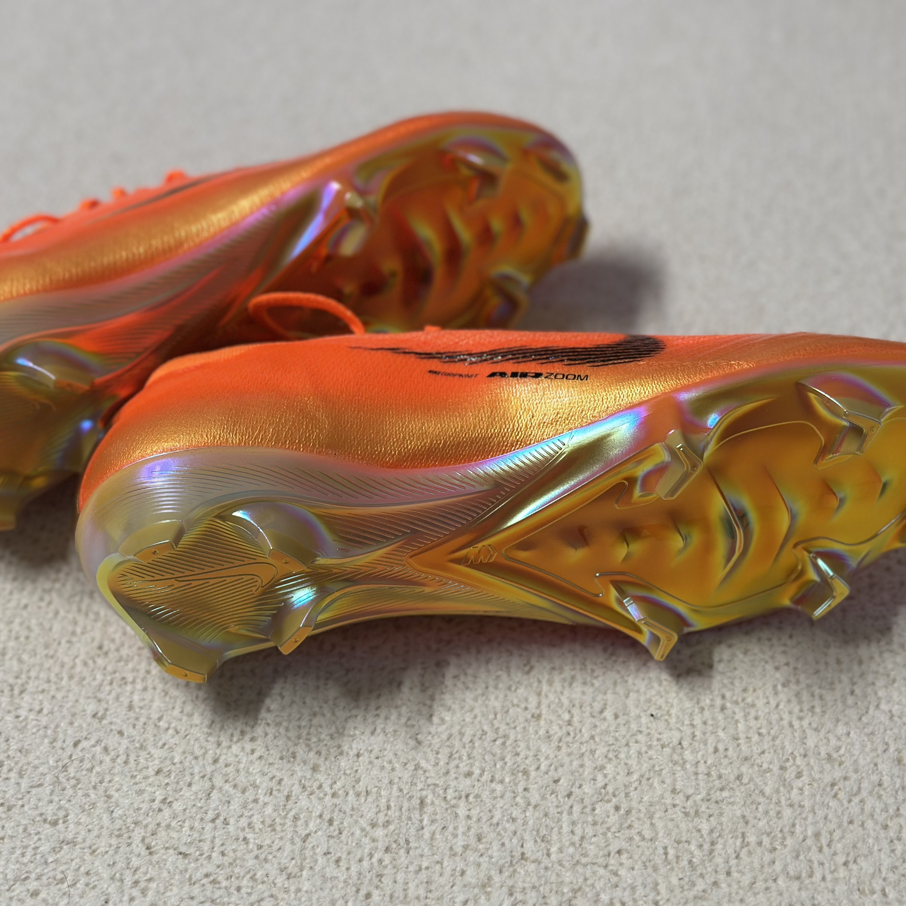 Nike Mercurial Vapor 16 Elite Total Orange Metallic Vivid Gold 착용 스타일 - 3