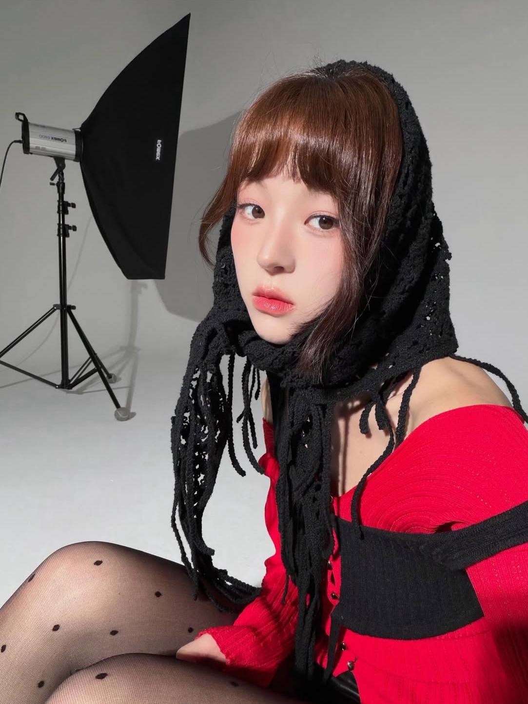 Juukiff Front String Bra In Wool Charcoal, Juukiff Front String Bra In Wool Mocha Brown 착용 스타일 - 2
