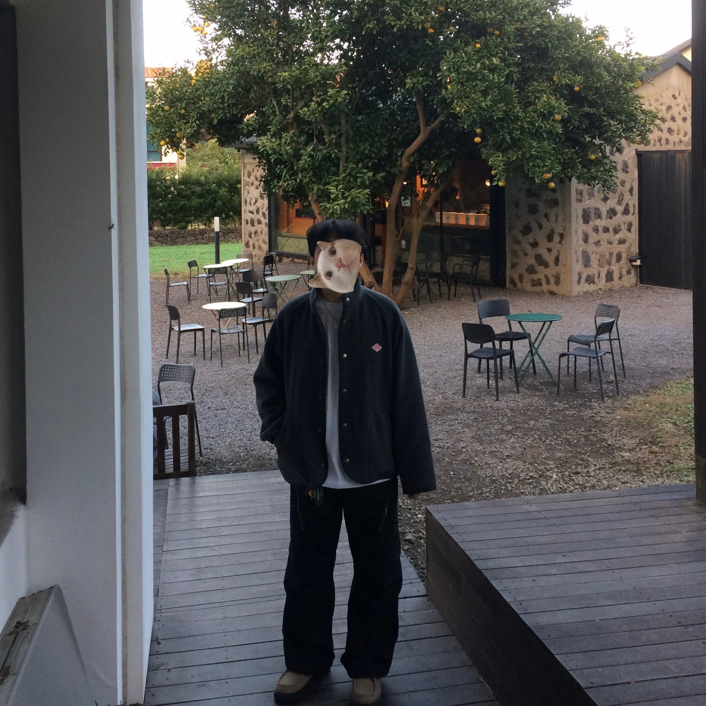 (W) Danton Fleece Collarless Jacket Charcoal Grey, GU Real Leather Moccasin Shoes Beige 착용 스타일 - 1