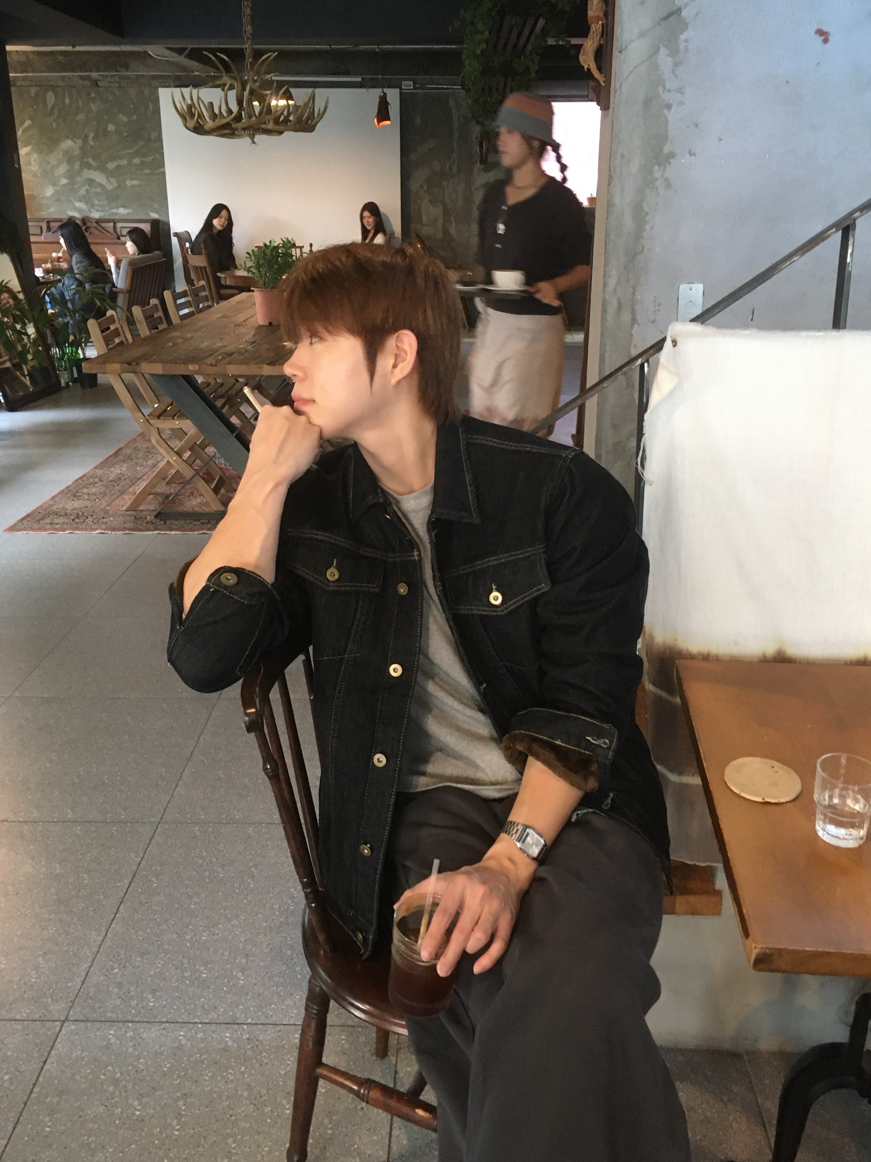 Casio AQ-230A-7AMQY 착용 스타일 - 1