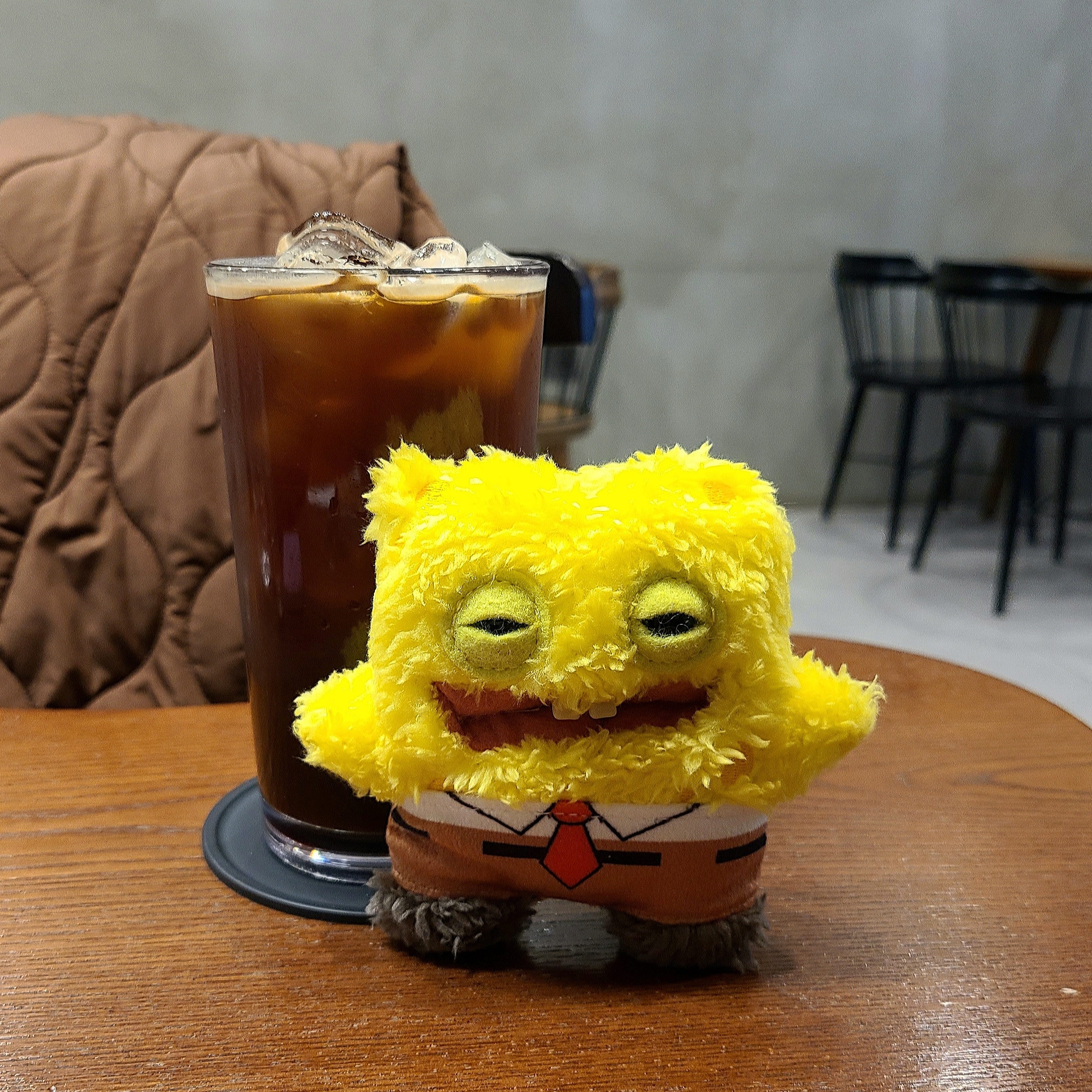 Fuggler x SpongeBob Keyring Yellow 착용 스타일 - 1