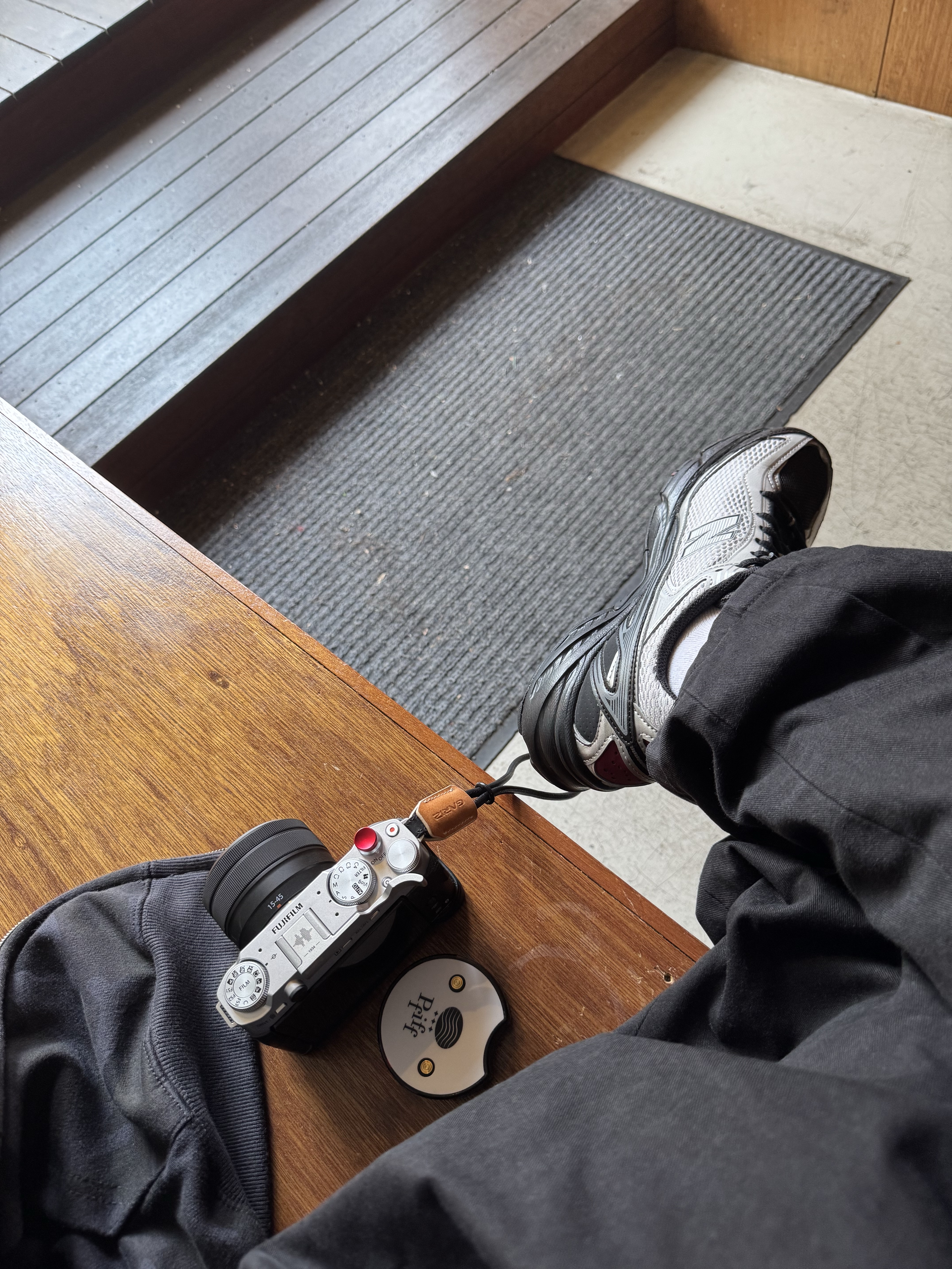 New Balance 509 Black Gray 착용 스타일