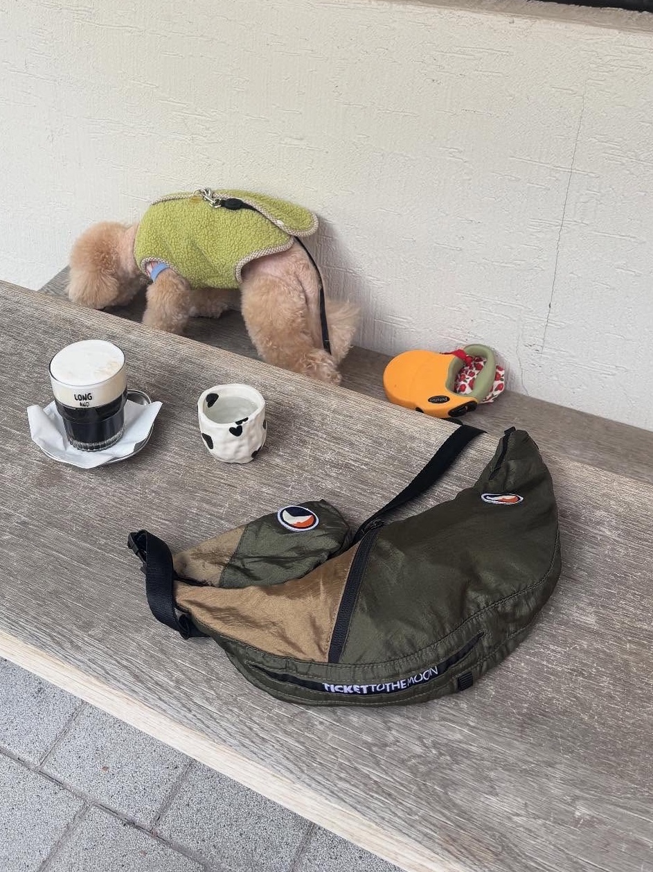 Ticket to the Moon Upcycled Sling Bag Army Green Brown 착용 스타일