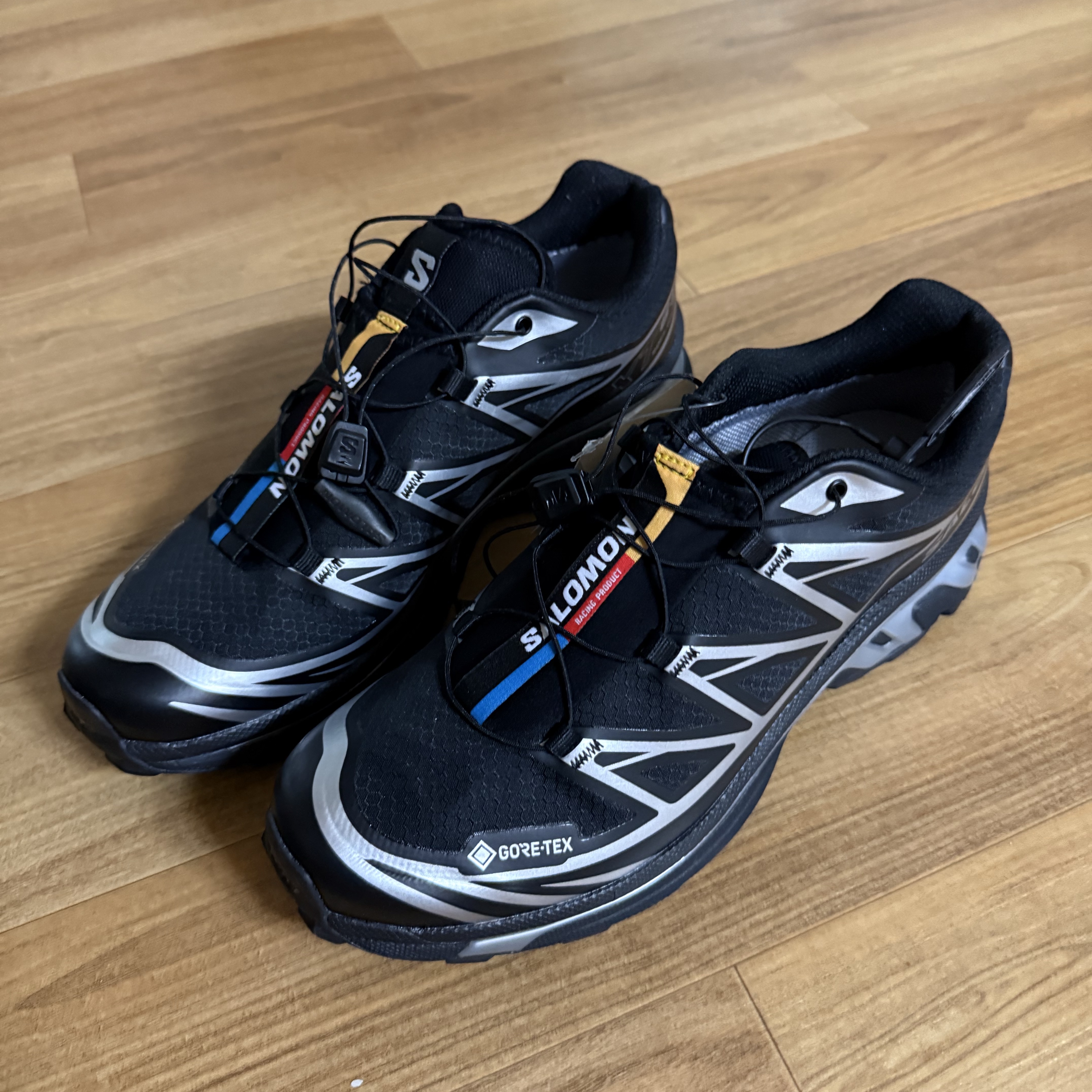 Salomon XT-6 GTX Black Silver 착용 스타일