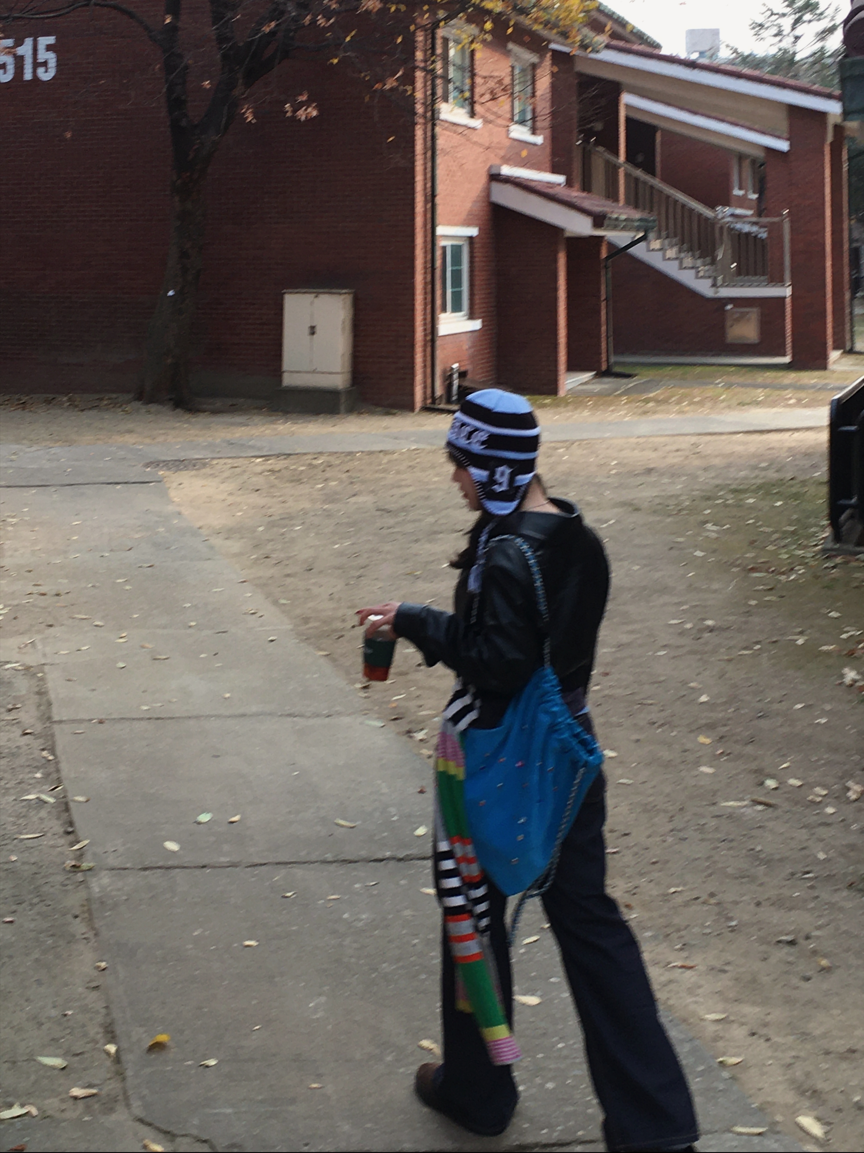 Palace Union Peruvian Beanie Black - 25FW, Saenginstudios Women Universe Suede Chain Bag Black 착용 스타일 - 2