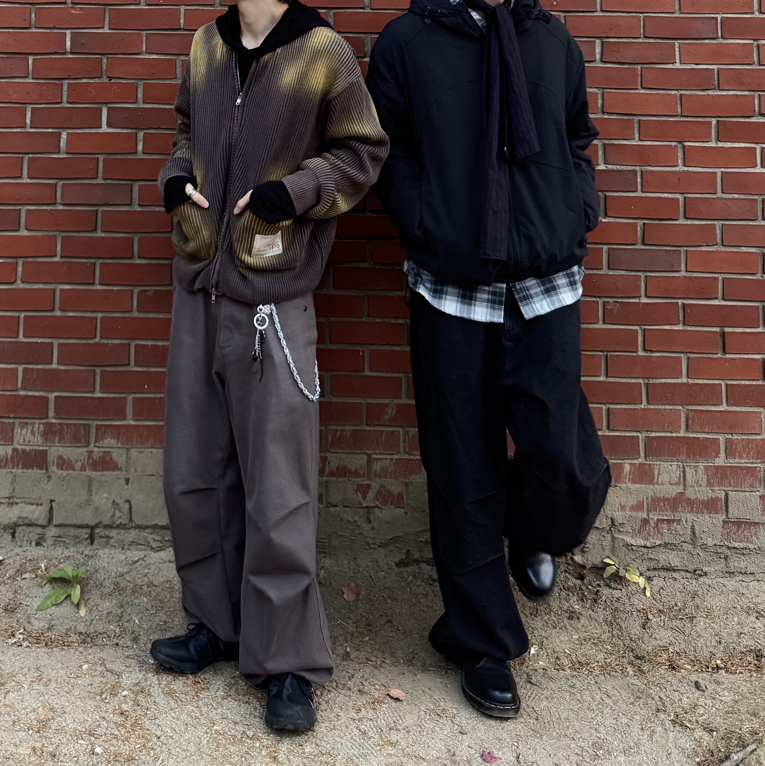 On Running x Post Archive Faction (Paf) Cloudventure Peak All Black, Dr. Martens 1461 Smooth Black 착용 스타일 - 1