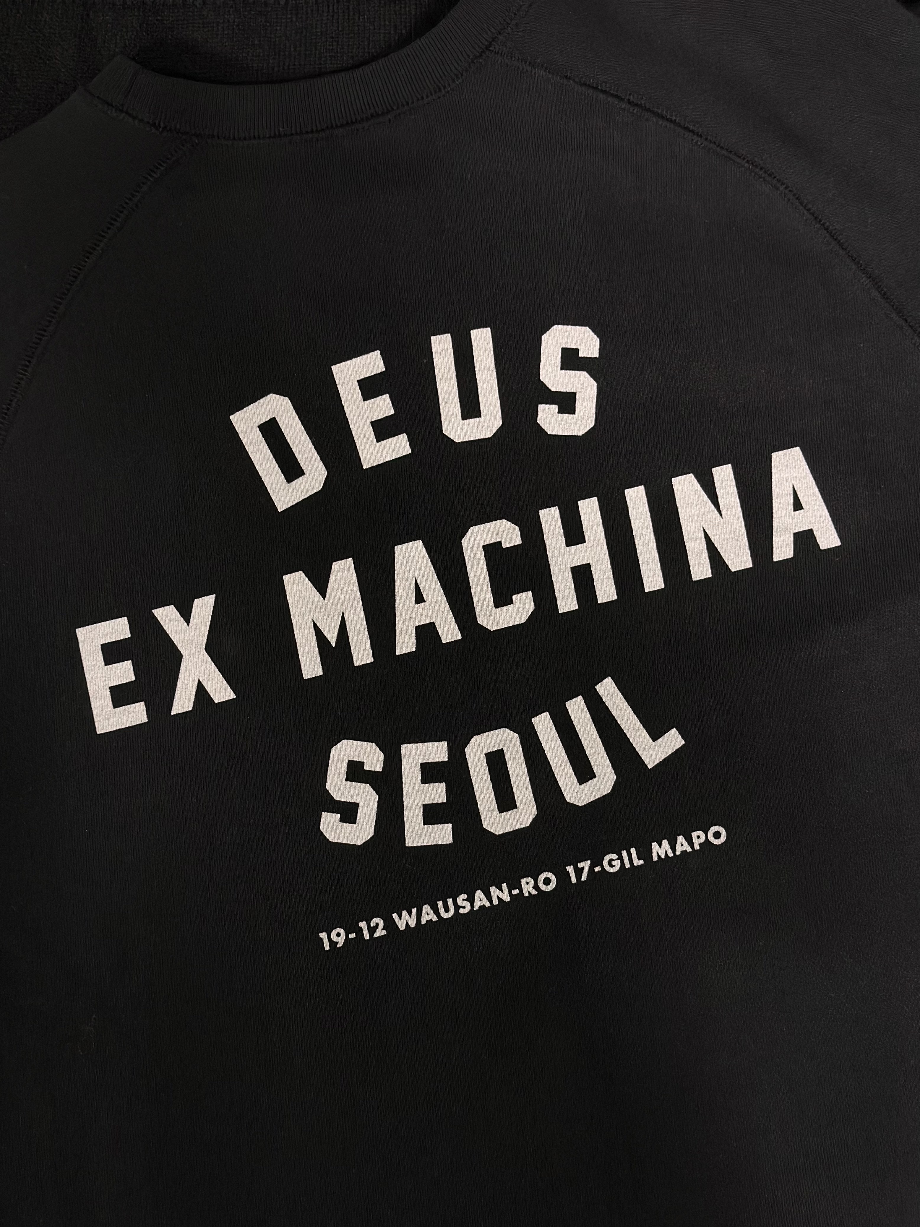 Deus Ex Machina Seoul Address Crew Black 착용 스타일 - 2