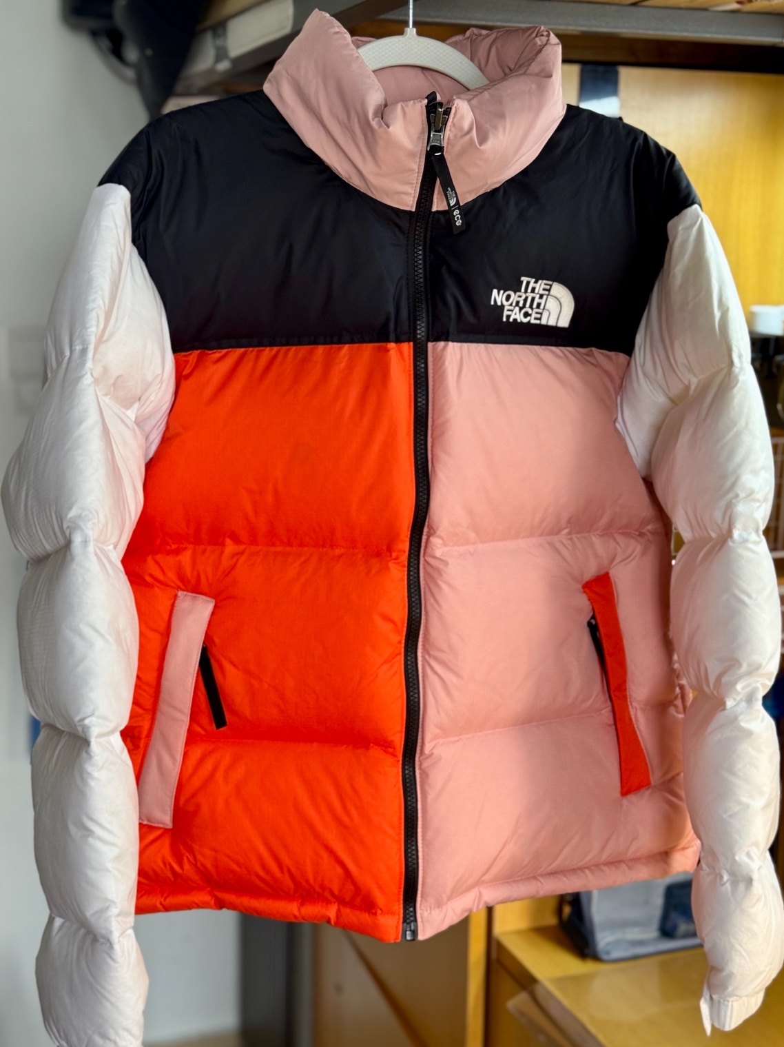 The North Face 1996 Color-Block Nuptse Jacket Candy Pink 착용 스타일