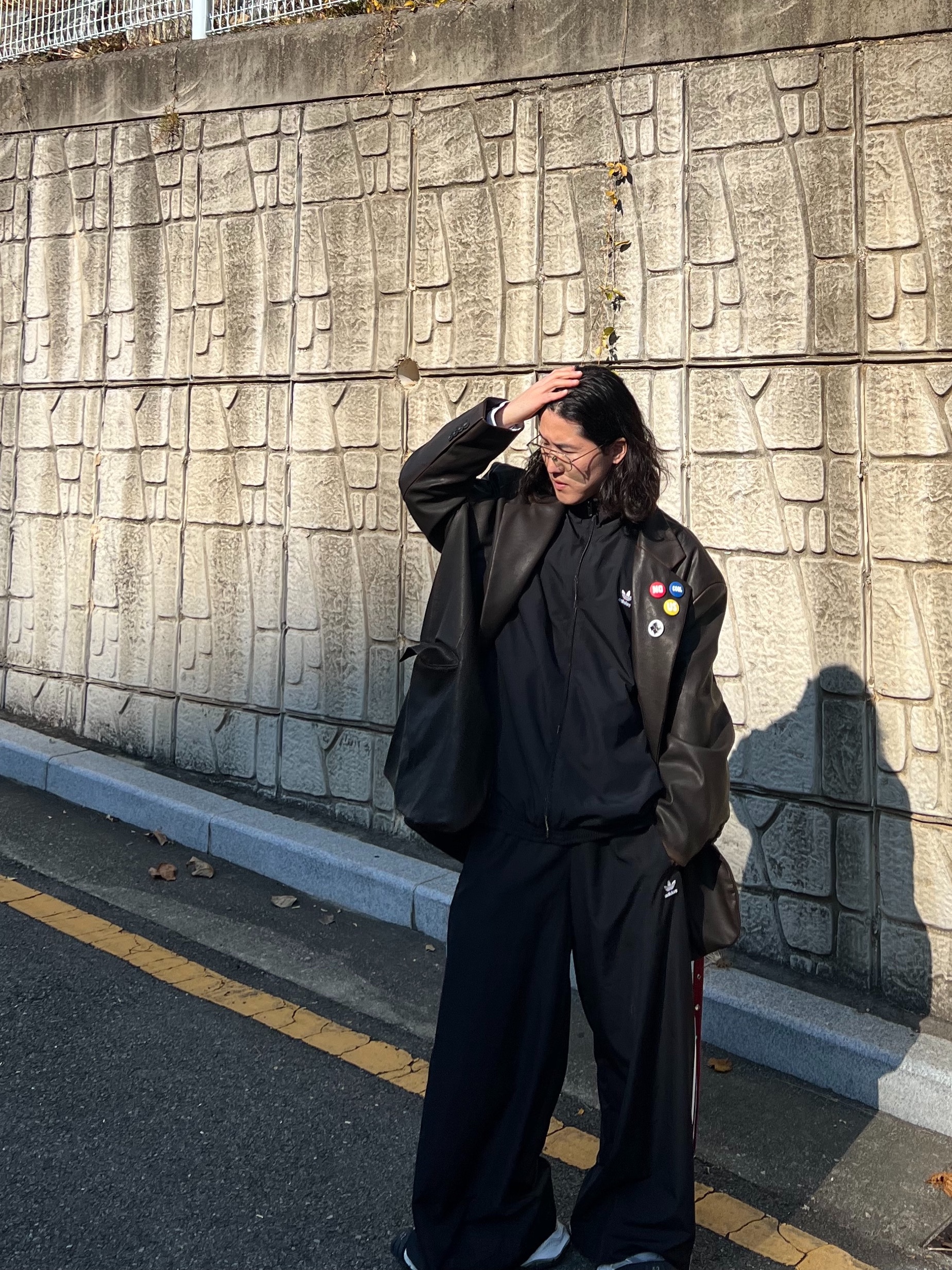 Balenciaga Cargo Sneakers White Grey, (W) Adidas Adilenium Season 3 Oversized Track Pants Black - KR Sizing 착용 스타일 - 7