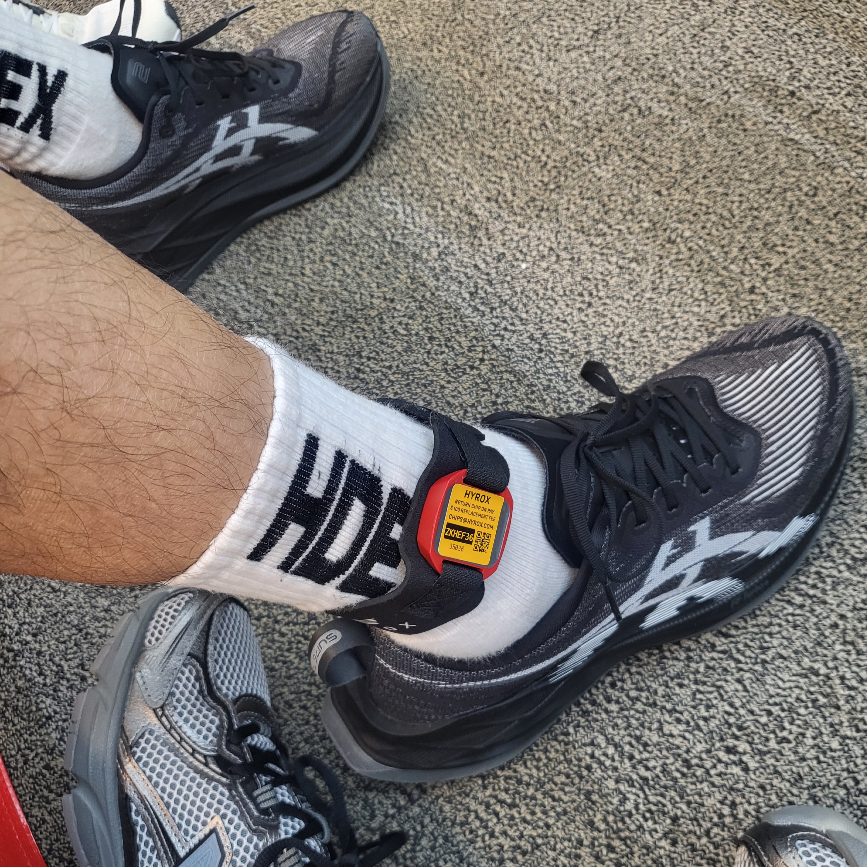 Asics Superblast 2 Black White 착용 스타일