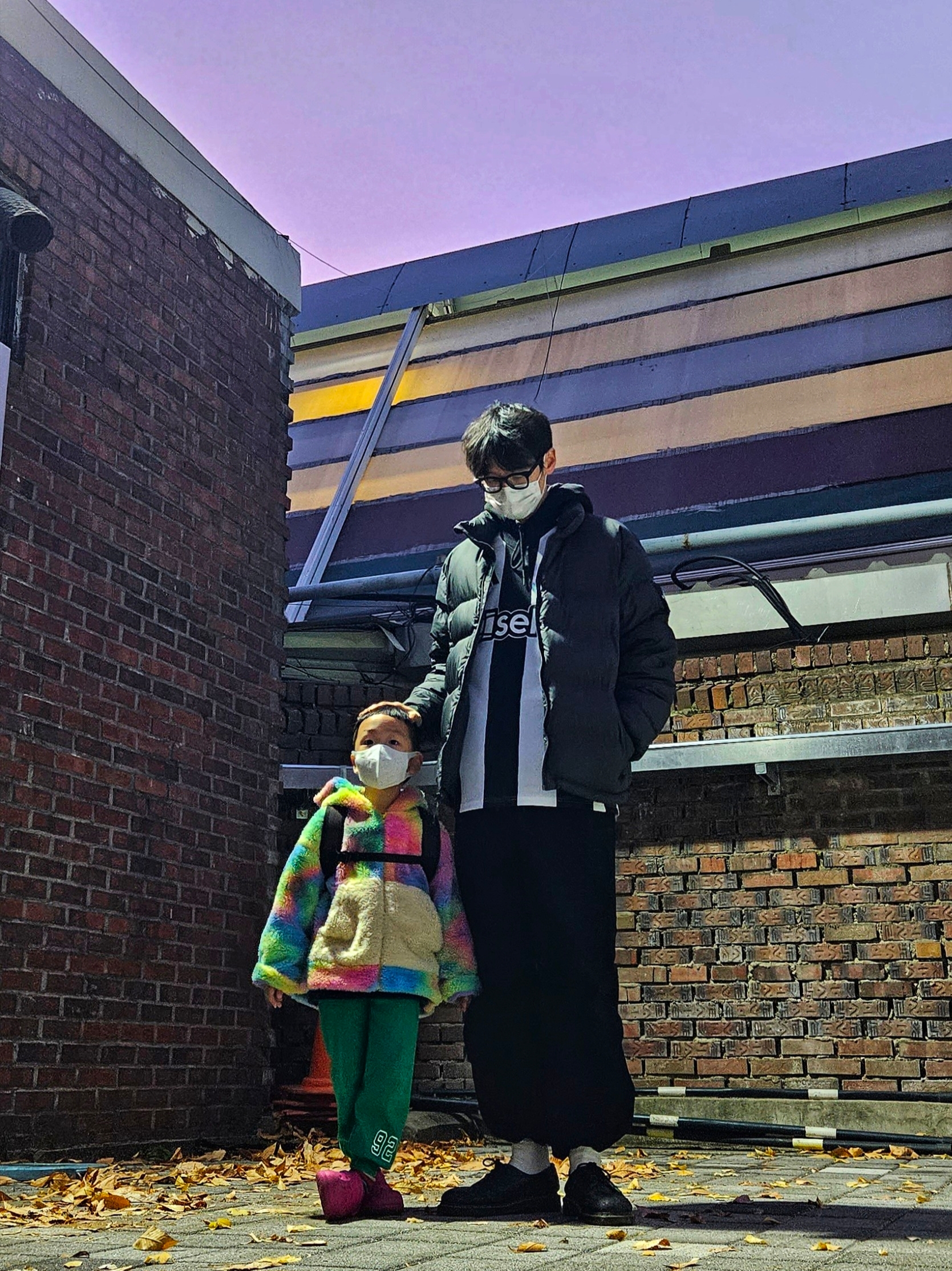 The North Face 1992 Nuptse Jacket Charcoal, The North Face 1992 Nuptse Jacket Black 착용 스타일 - 2