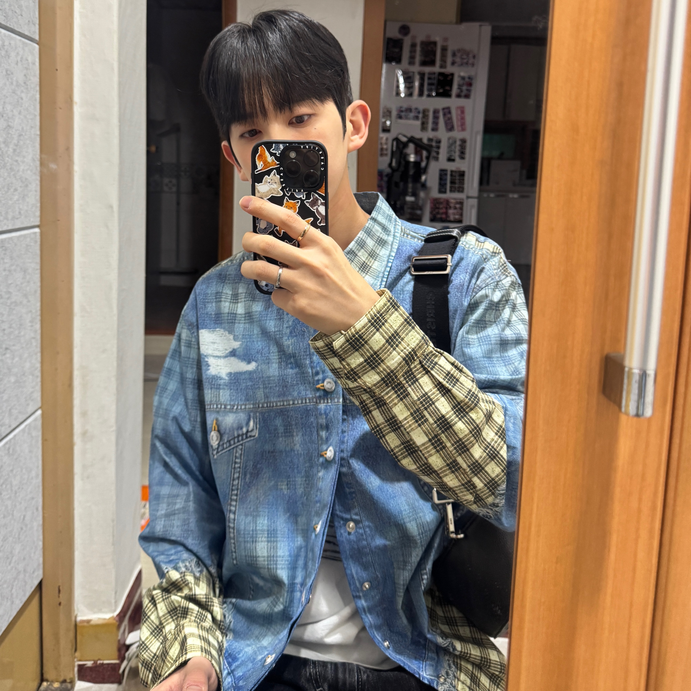 Zara x Andersson Bell Trompe L'oeil Printed Shirt Yellow 착용 스타일