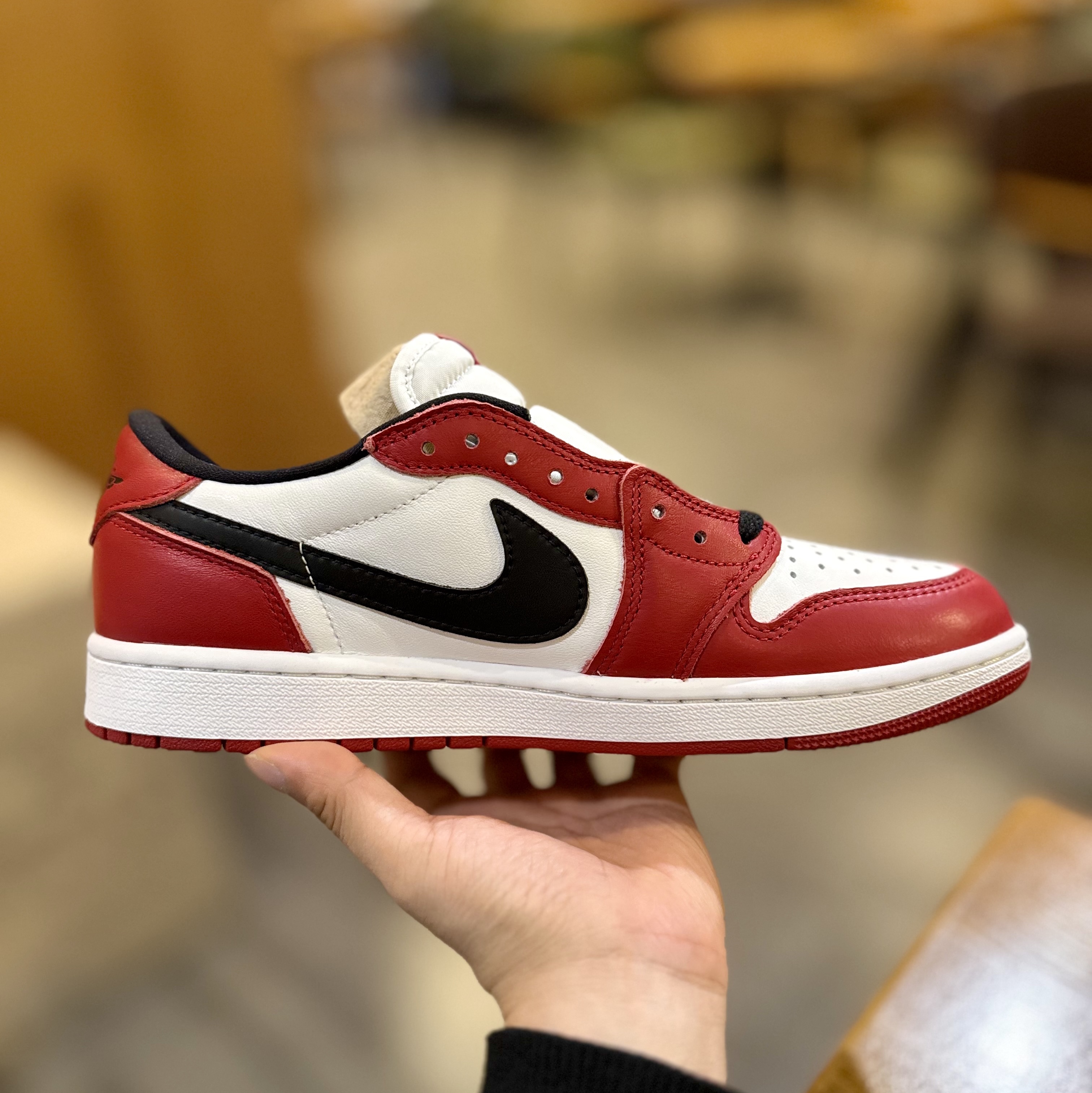 Jordan 1 Retro Low OG Chicago 착용 스타일 - 2