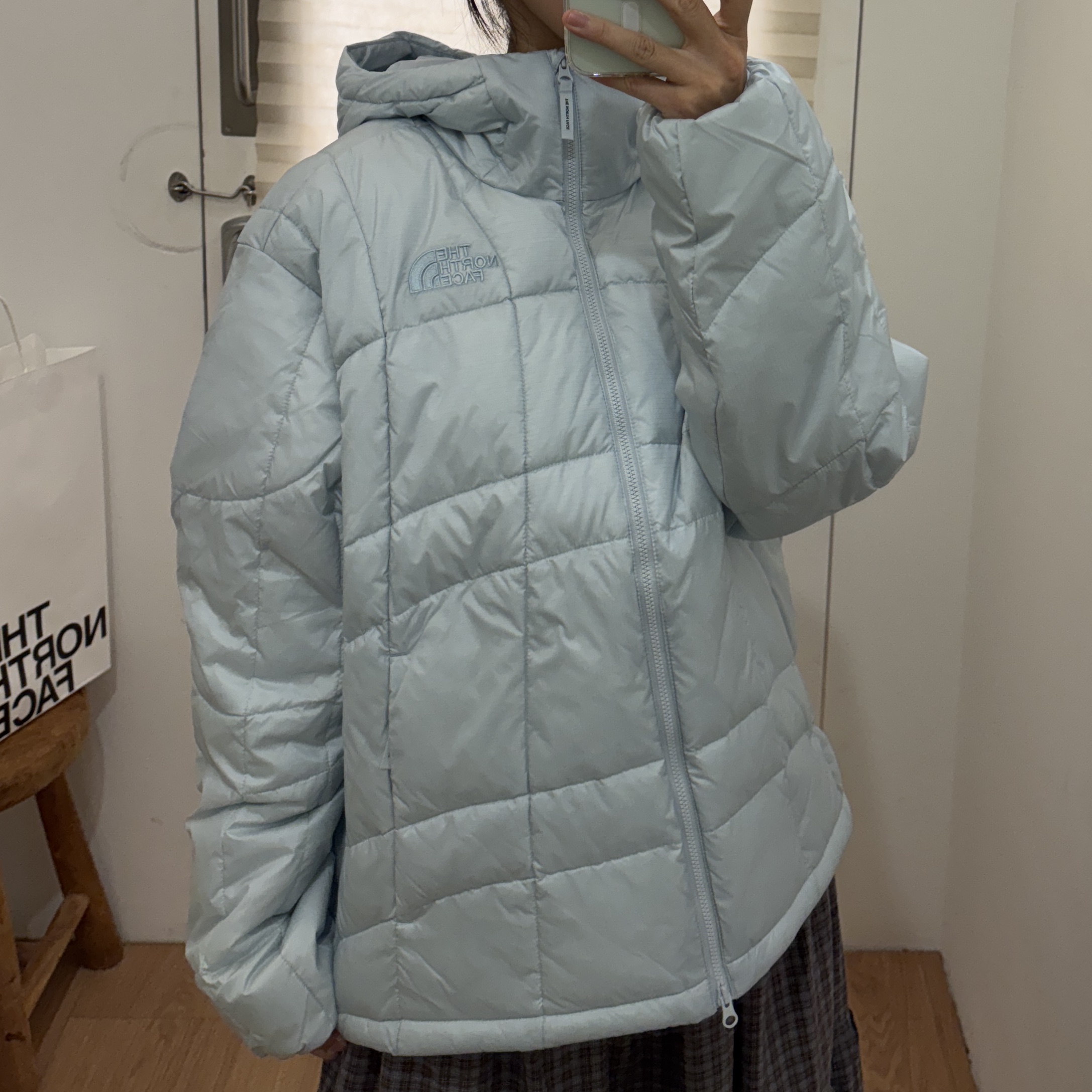 The North Face Wave LT On Jacket Light Blue 착용 스타일