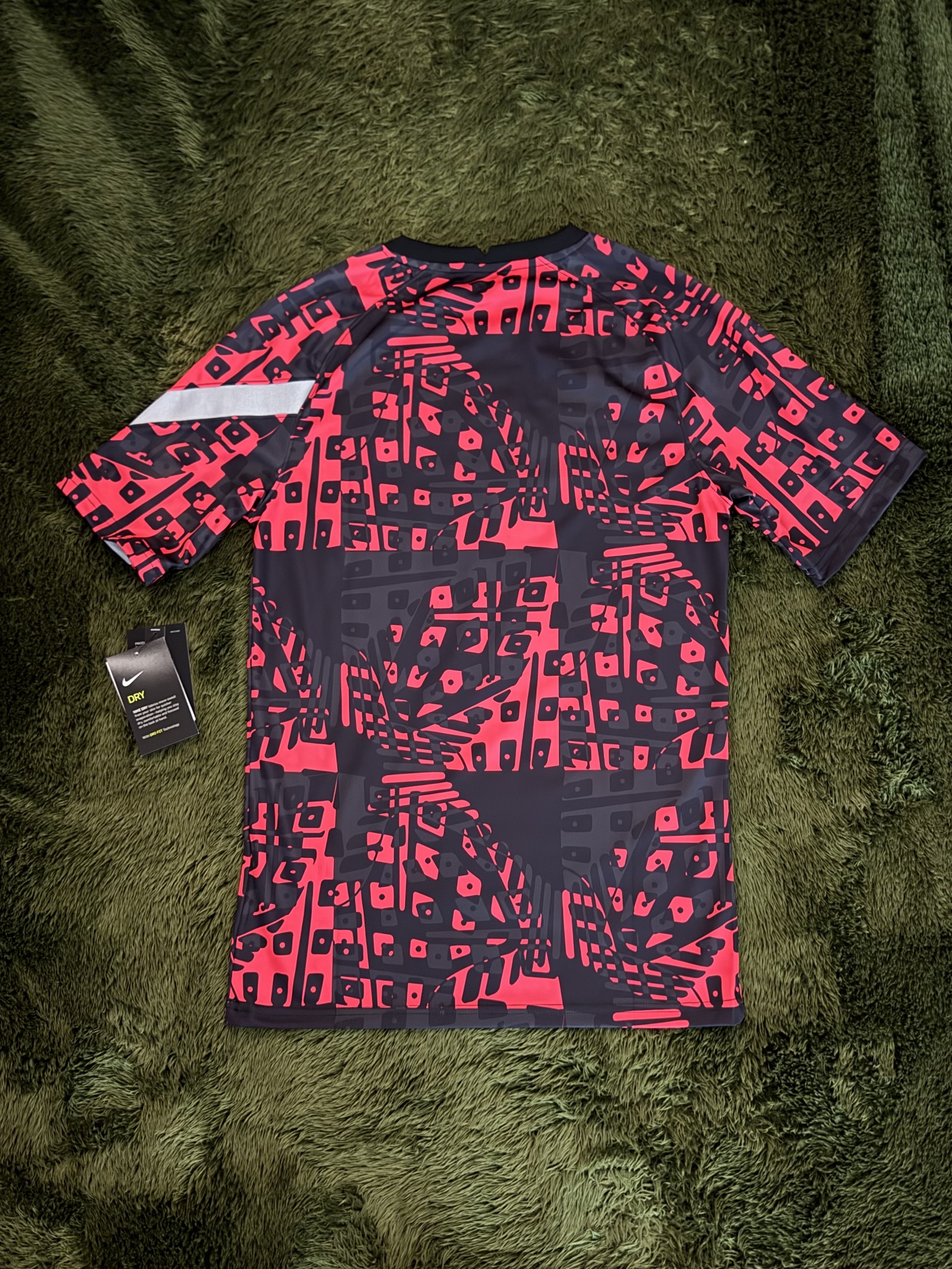 Nike Liverpool FC Dri Pre-Match Top Red Black (Non Marking Ver.) 착용 스타일 - 7