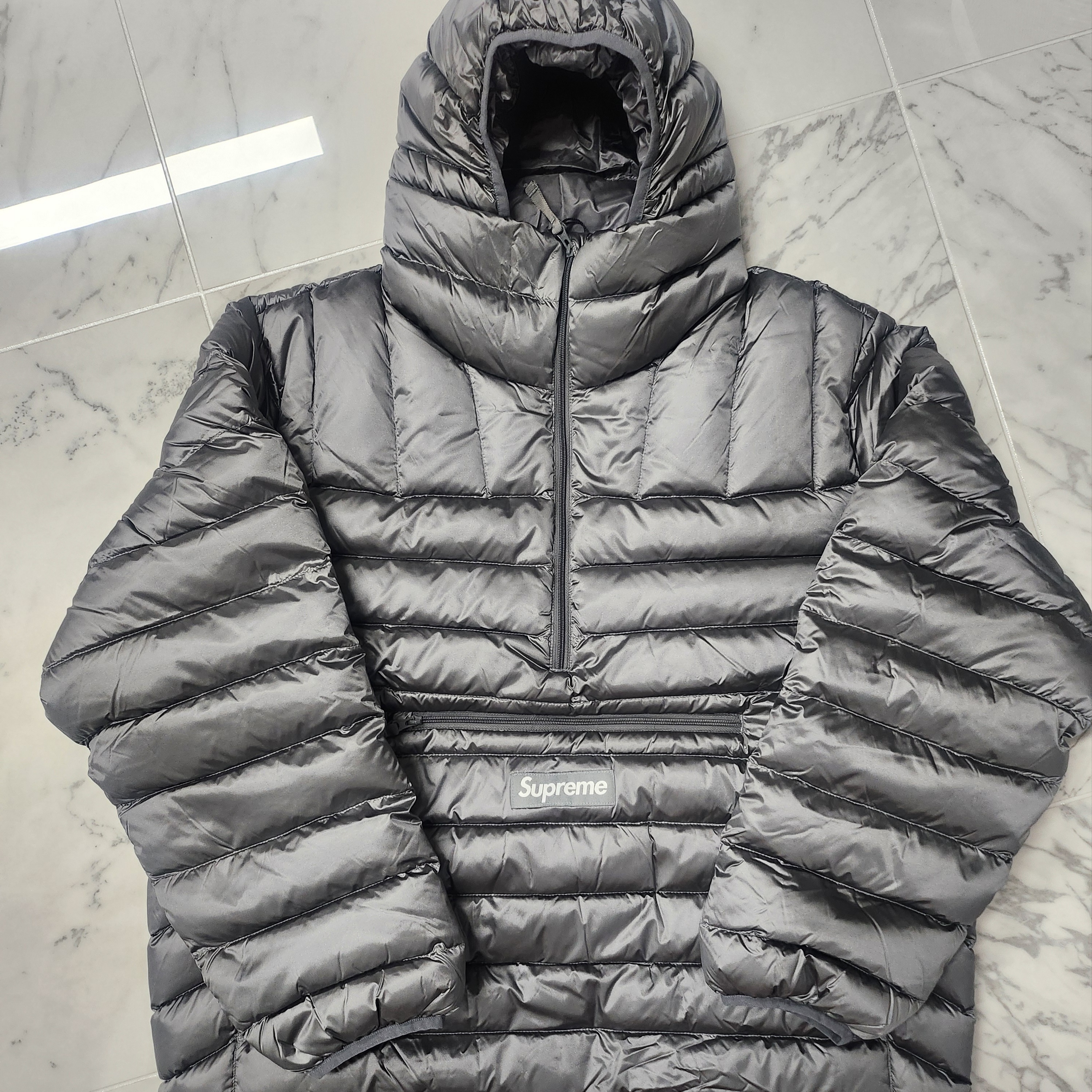 Supreme Micro Down Half Zip Hooded Pullover Silver - 25FW 착용 스타일