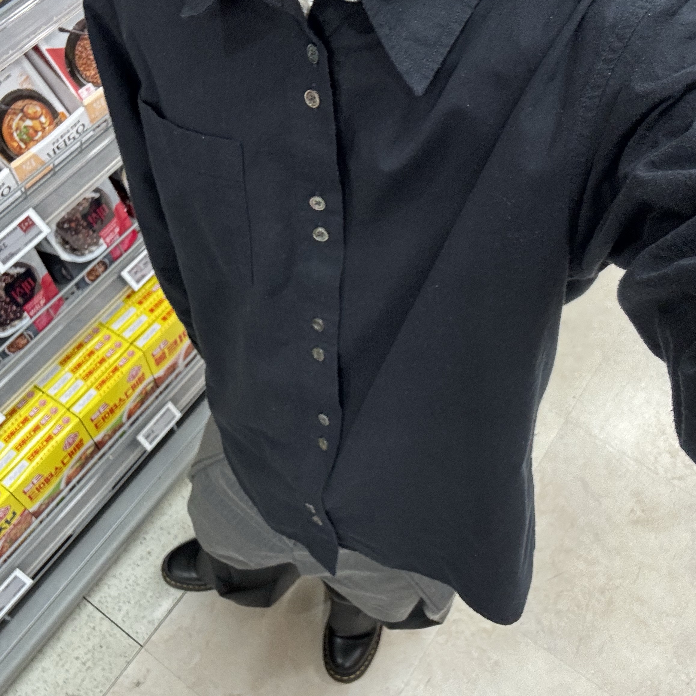 On Running x Post Archive Faction (Paf) Cloudventure Peak All Black, Dr. Martens 1461 Smooth Black 착용 스타일 - 6