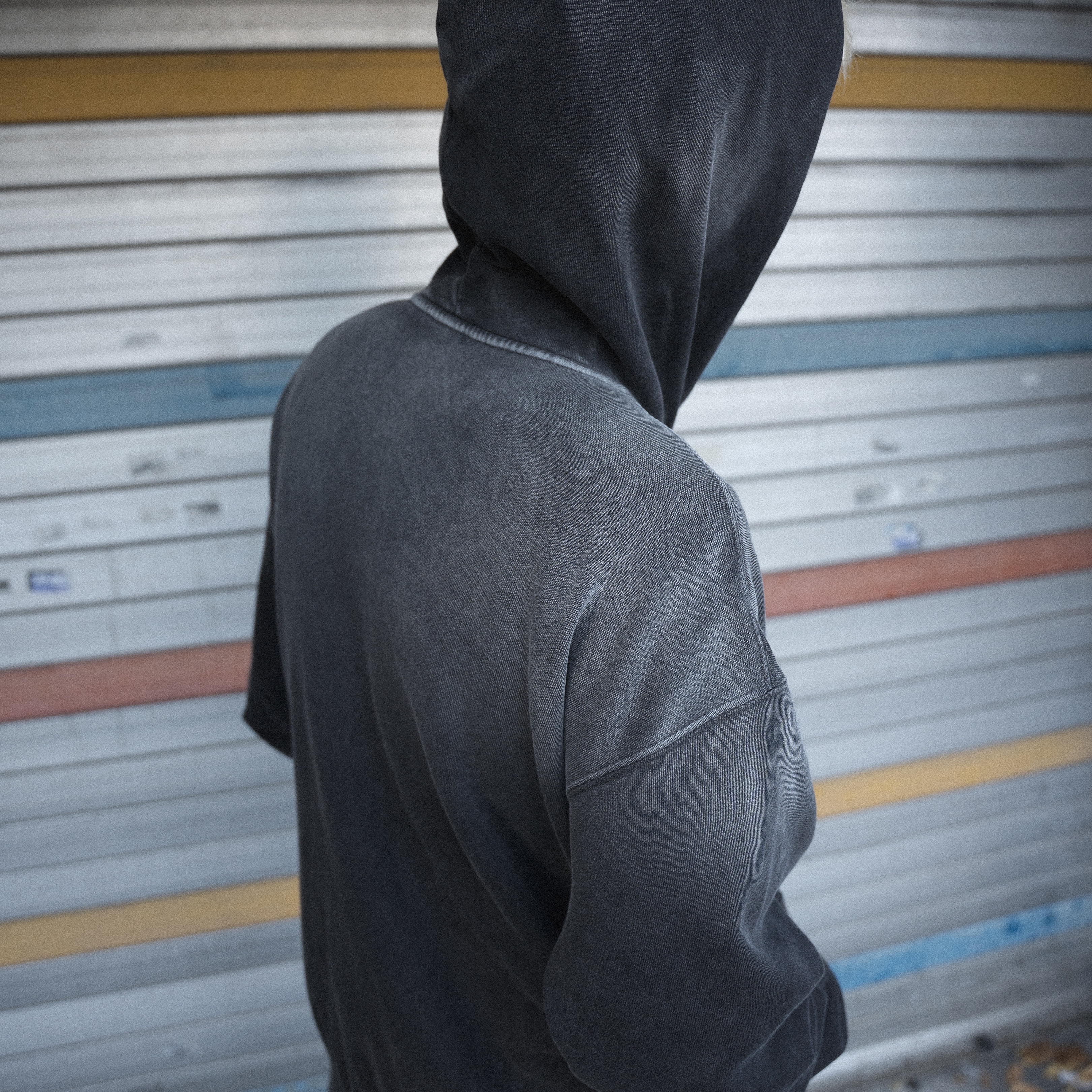 POSR Overdyed Thermal Zip Hoodie Faded Black 착용 스타일